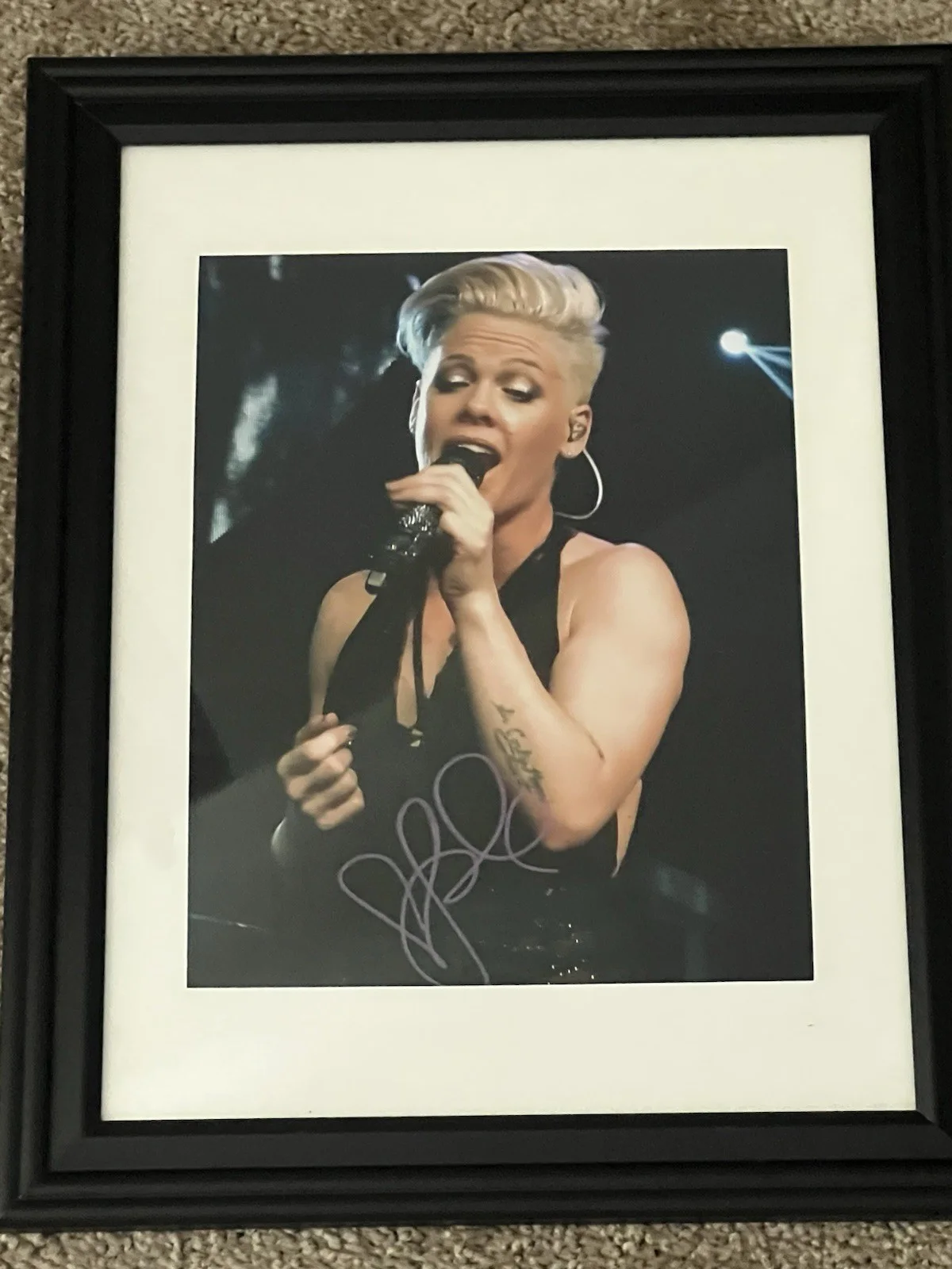 PINK Autographed signed 8 X 11.5 Photo Nicely Framed, image 2
