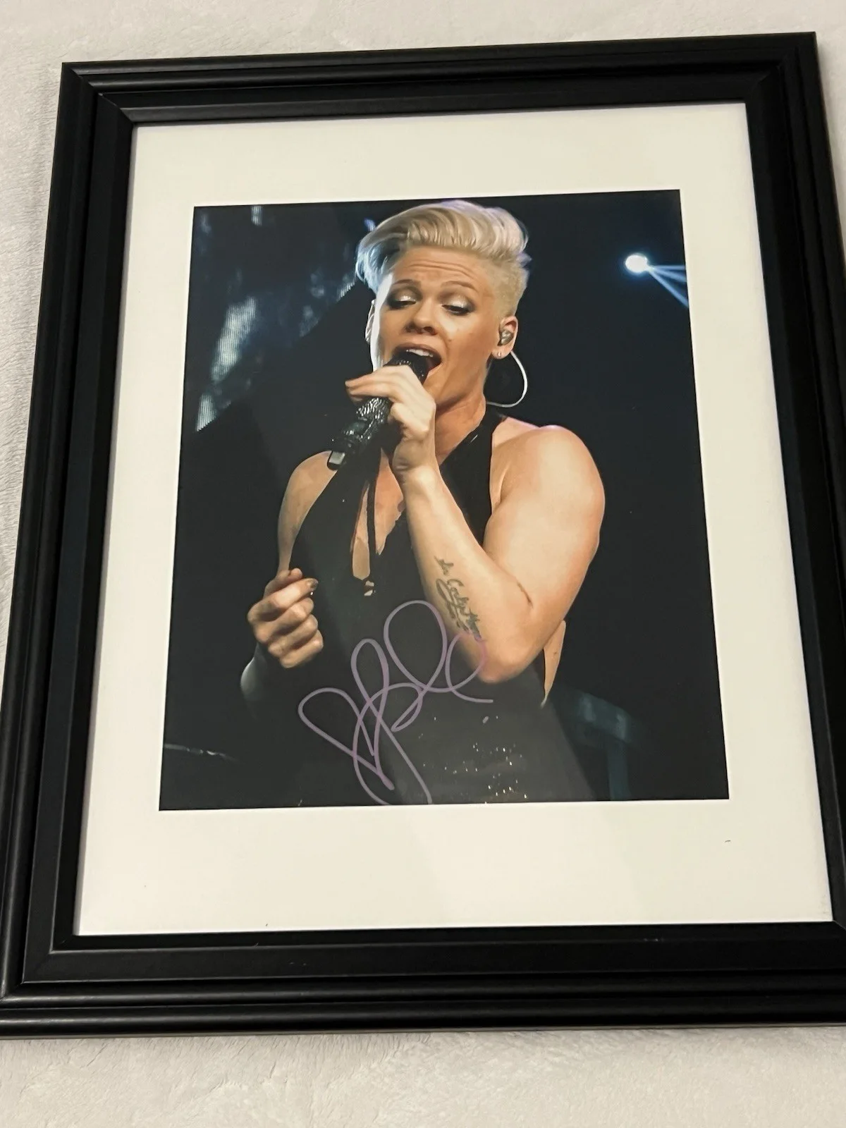 PINK Autographed signed 8 X 11.5 Photo Nicely Framed, image 3
