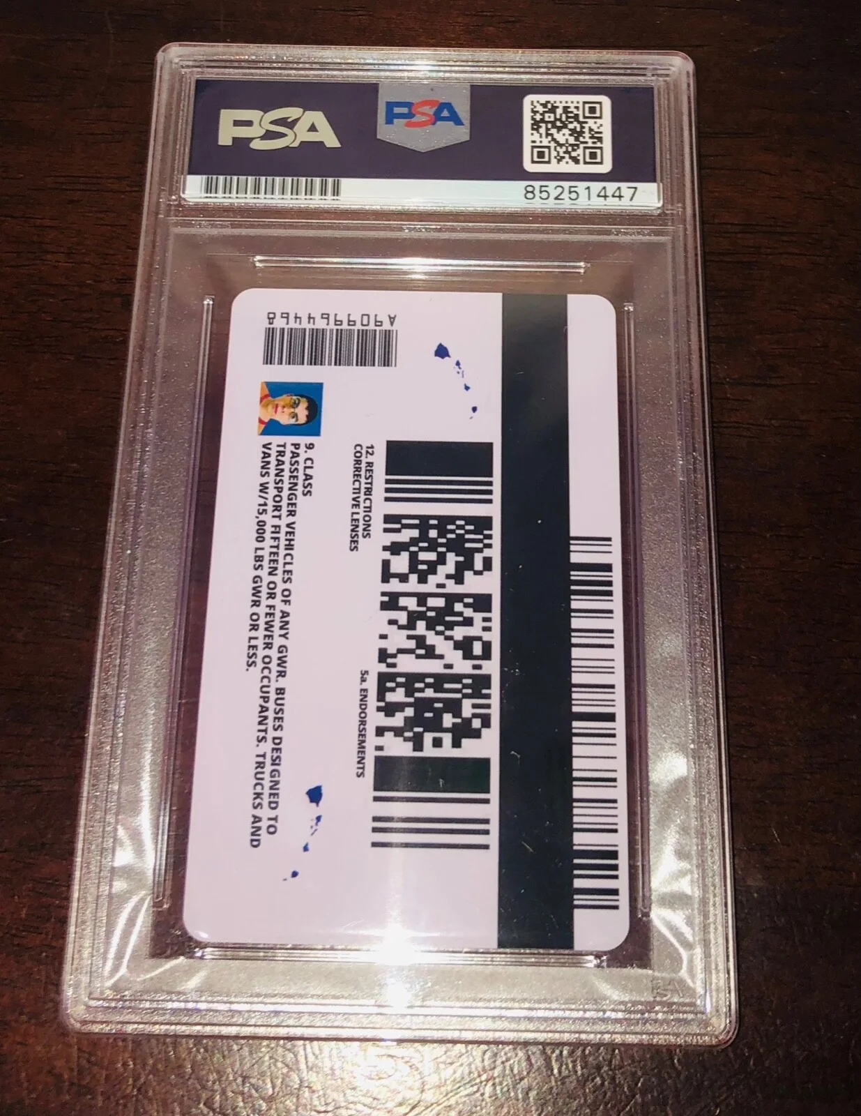 Christopher Mintz Plasse — Christopher Mintz Plasse Chris Superbad McLovin Signed Replica Fake ID PSA P, изображение 2