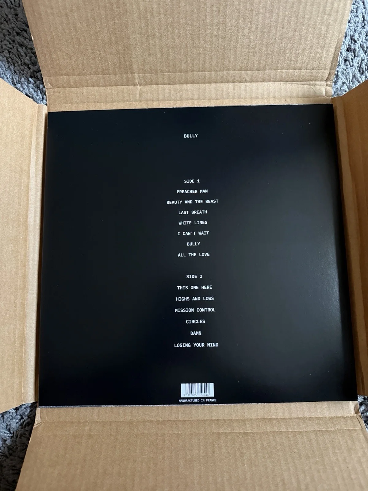 Ye Kanye West Bully Vinyl SIGNED Silver Pen Autograph Black LP IN HAND, изображение 3