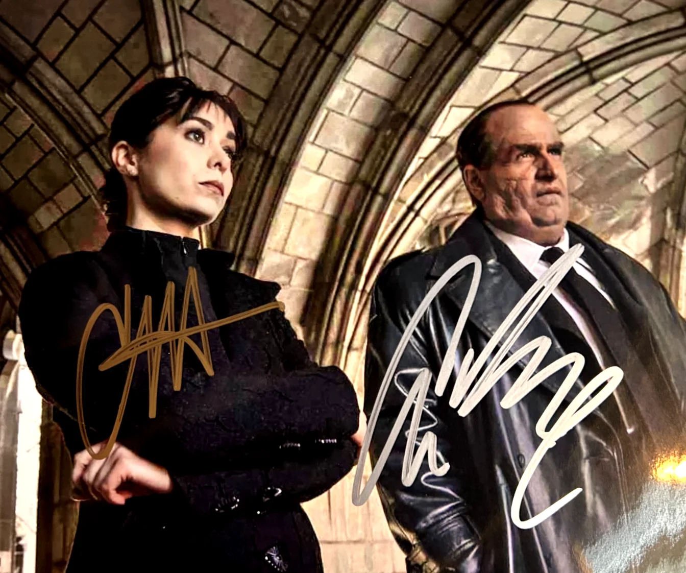 Colin Farrell, Cristin Milioti — PENGUIN: Colin Farrell, Cristin Milioti Signed 8x10" Authentic Autographs w/COA
