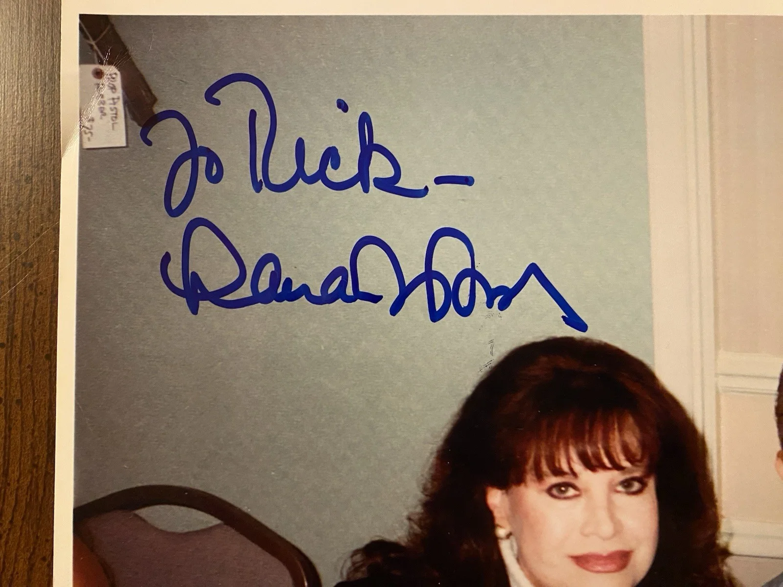 Lana Wood — Lana Wood Signed Autographed Photo The Searchers James Bond IN PERSON, изображение 2