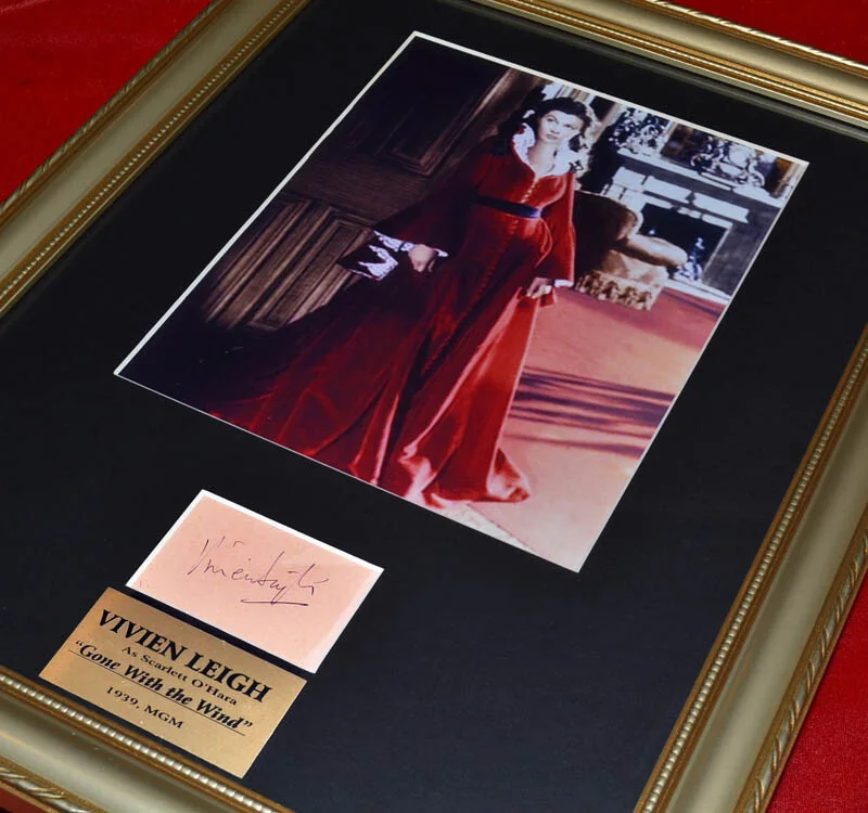 VIVIEN LEIGH — GONE WITH WIND Signed VIVIEN LEIGH Autograph, Blu DVD Set Frame SCRIPT, COA UACC, image 5