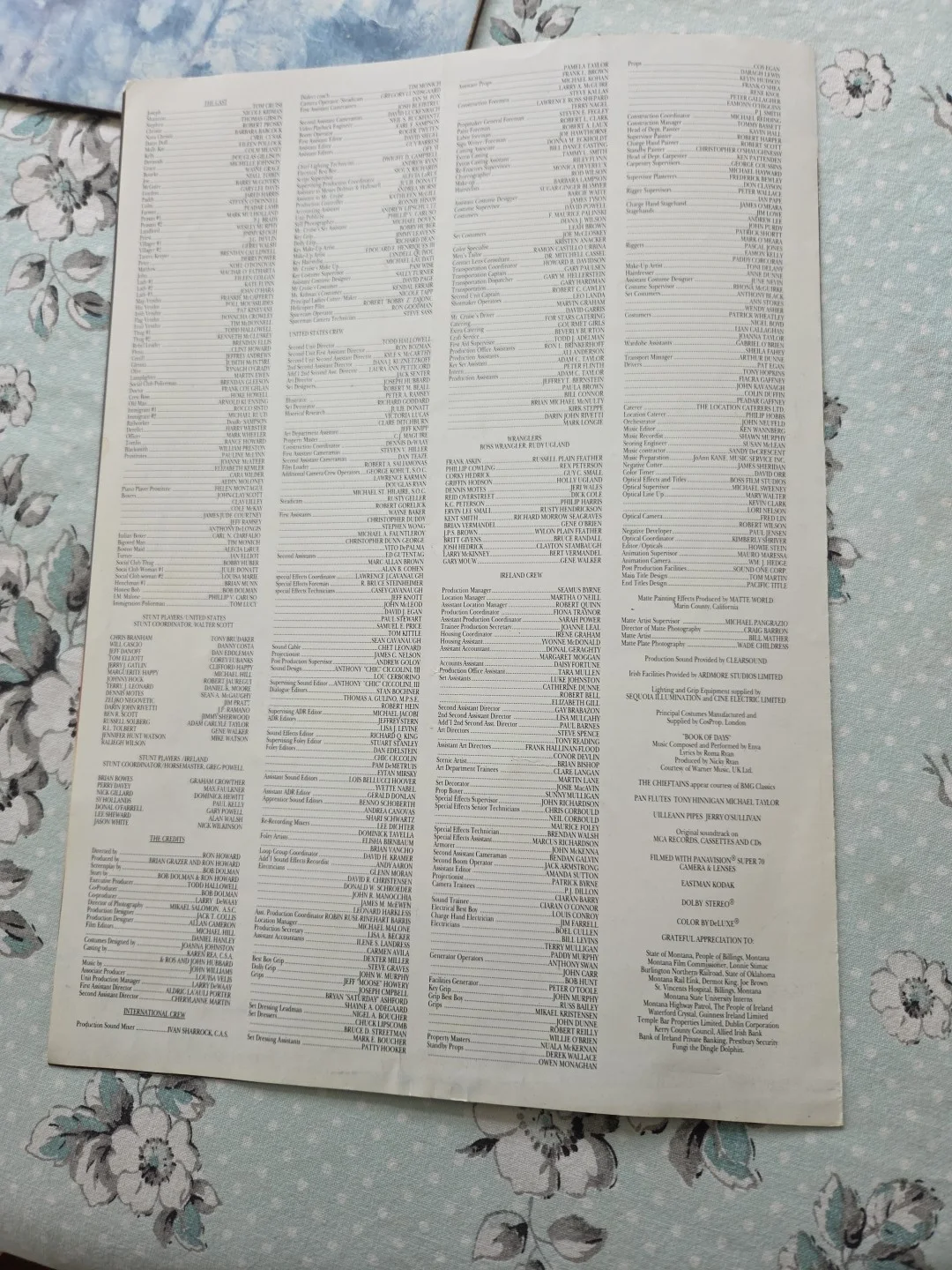 FAR and AWAY Royal Charity Prem Souv Brochure ,Poster And Book And Cast List, изображение 5