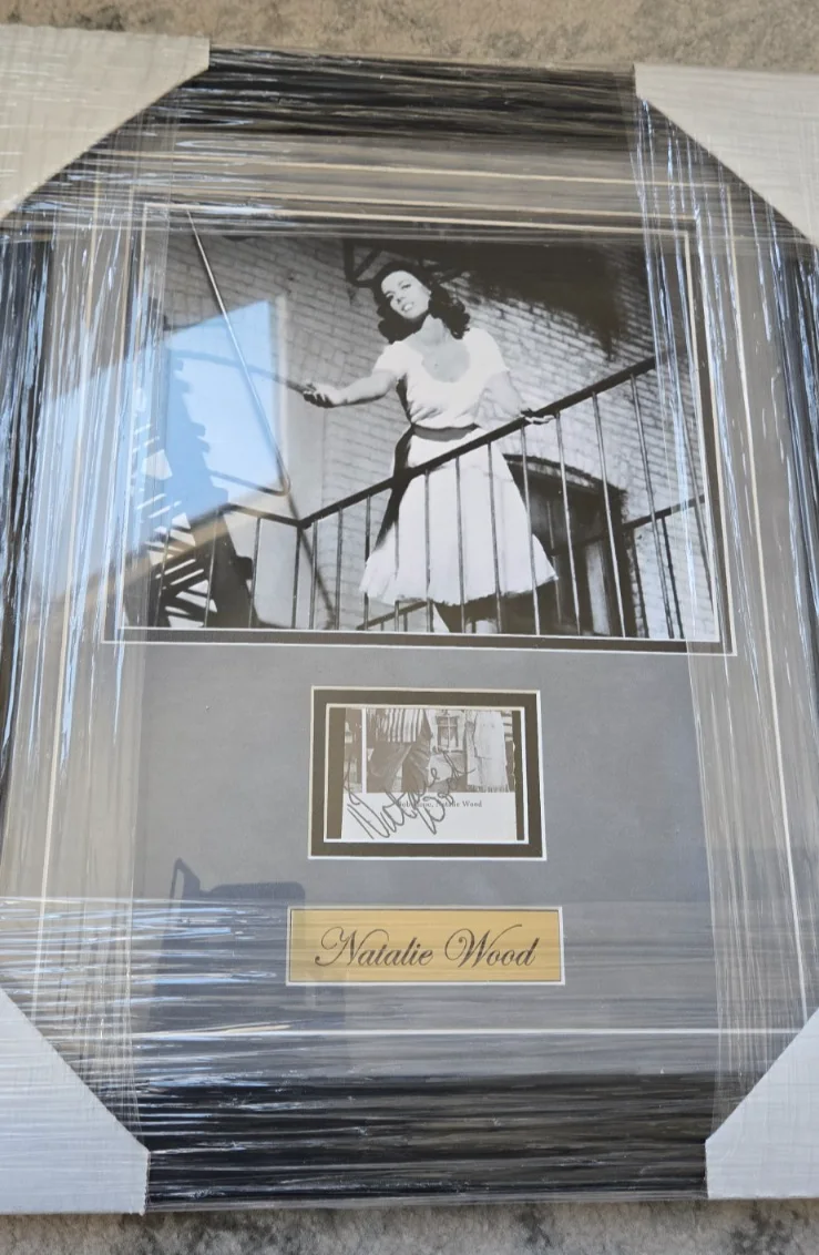 NATALIE WOOD — NATALIE WOOD SIGNED CUT FRAMED W/PHOTO REBEL WITHOUT A CAUSE GYPSY JSA LETTER