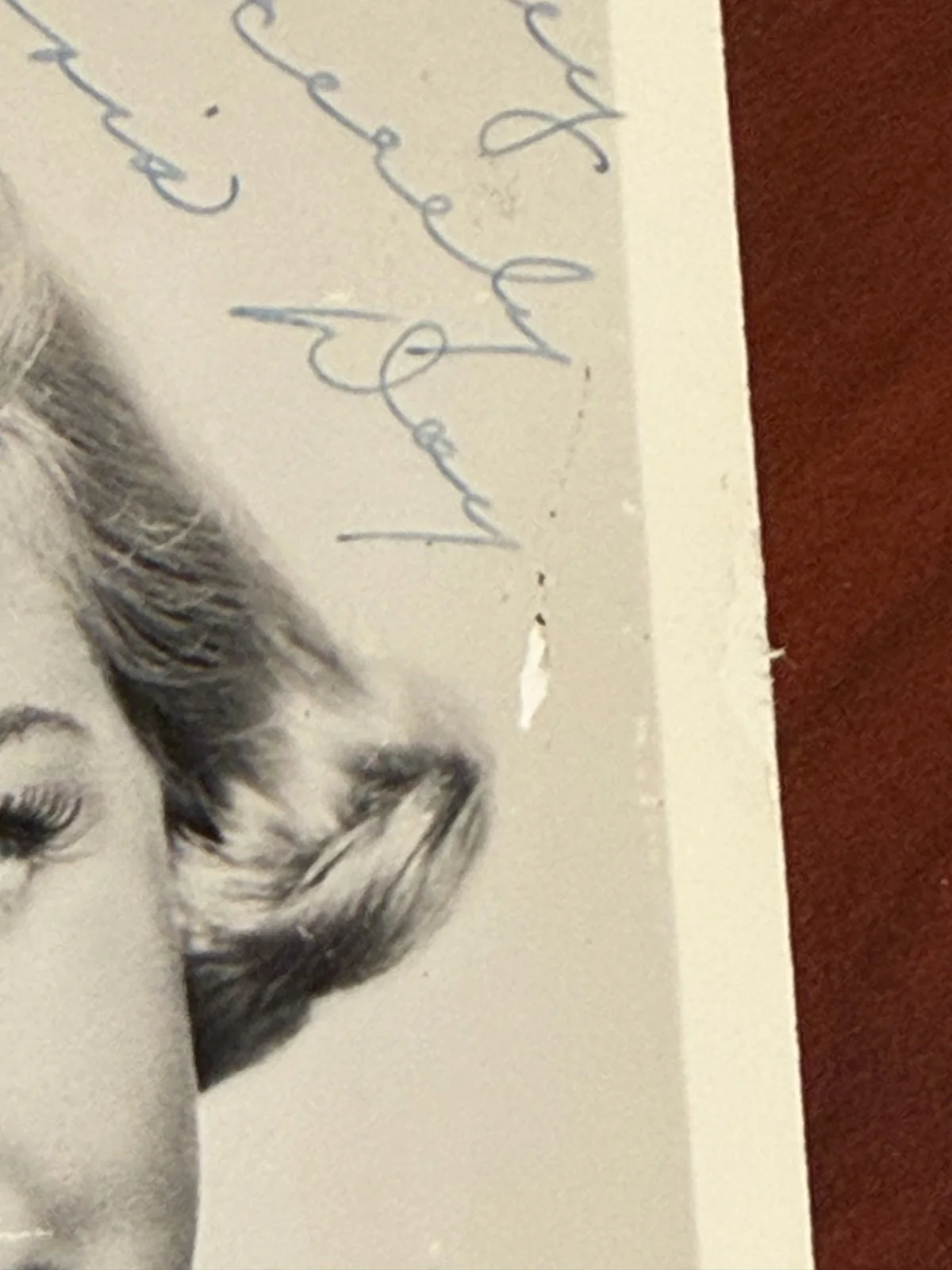 Doris Day — Vintage Doris Day Hand Signed and Inscribed B/W Photo Postcard 5.5" X 3.5 ", изображение 3