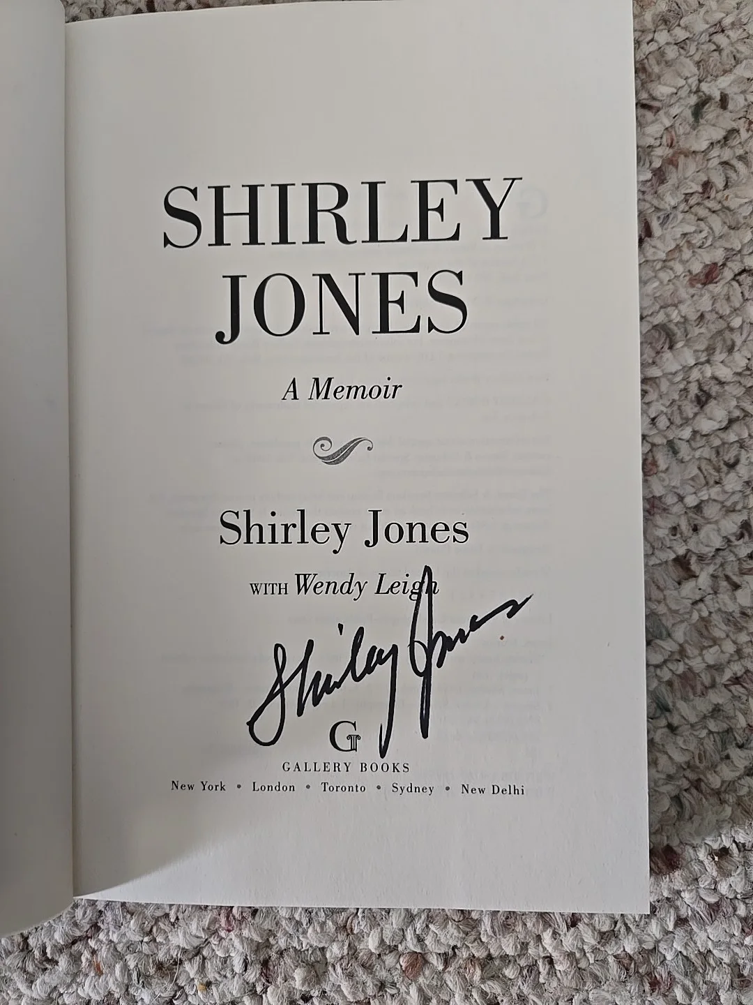 Shirley Jones — Shirley Jones ' The Partridge Family ' Signed In Person Book., изображение 2