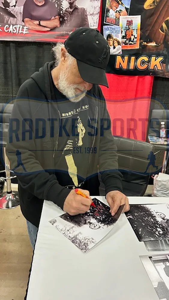 Nick Castle — Nick Castle Signed Halloween Unframed 8x10 Behind Bush Photo - "The Shape" Insc, изображение 3