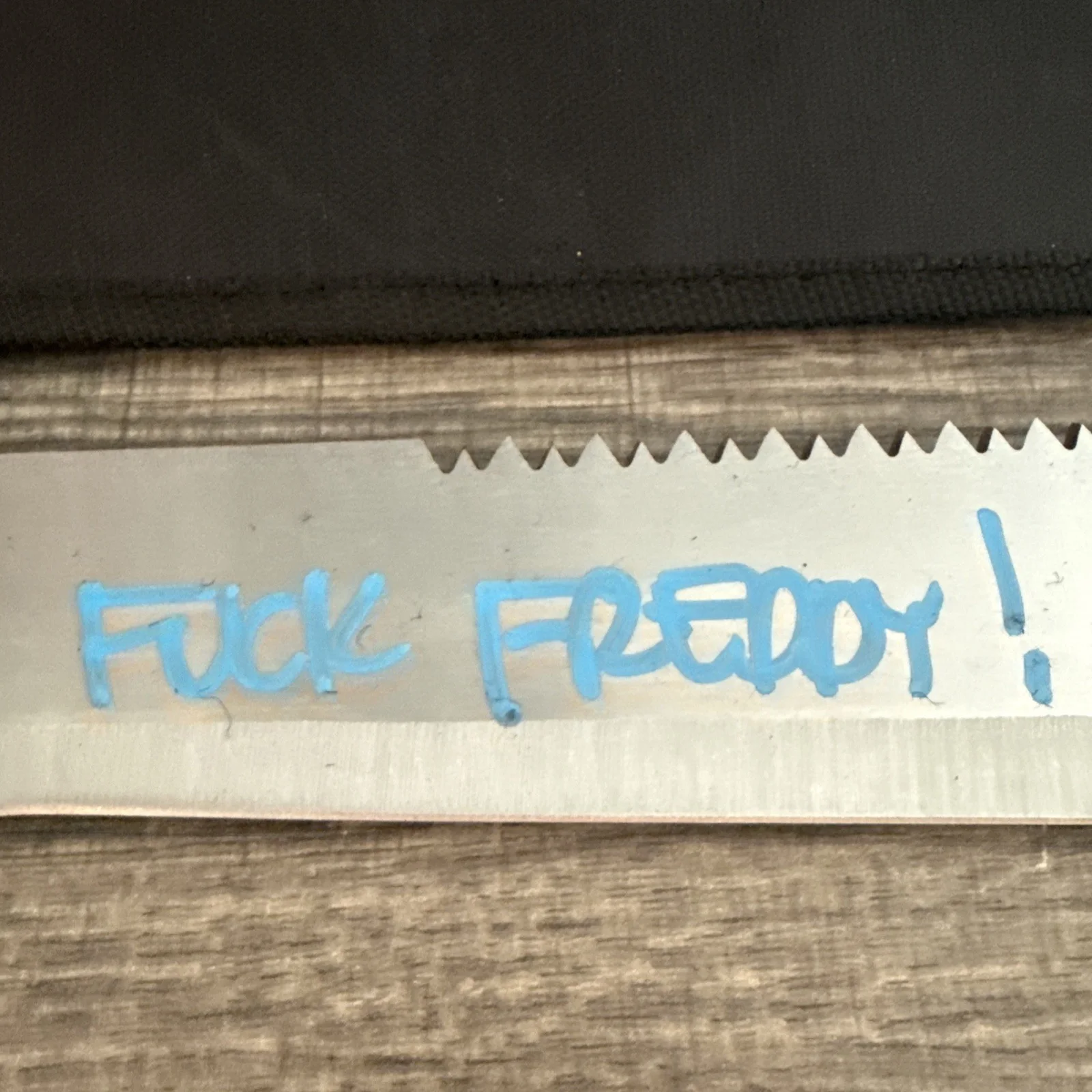 Ari Lehman — Ari Lehman Signed Machete Friday the 13th Multi Inscribed Beckett COA Blue Ink, изображение 4