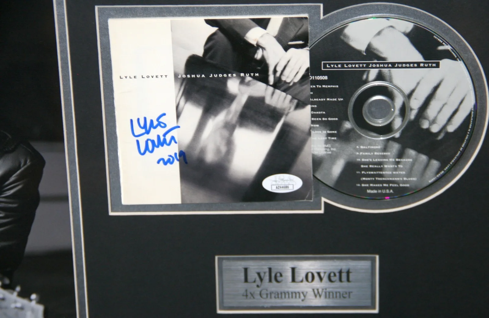 Lyle Lovett Autographed CD Cover Framed w/ Photo & CD JSA, image 2