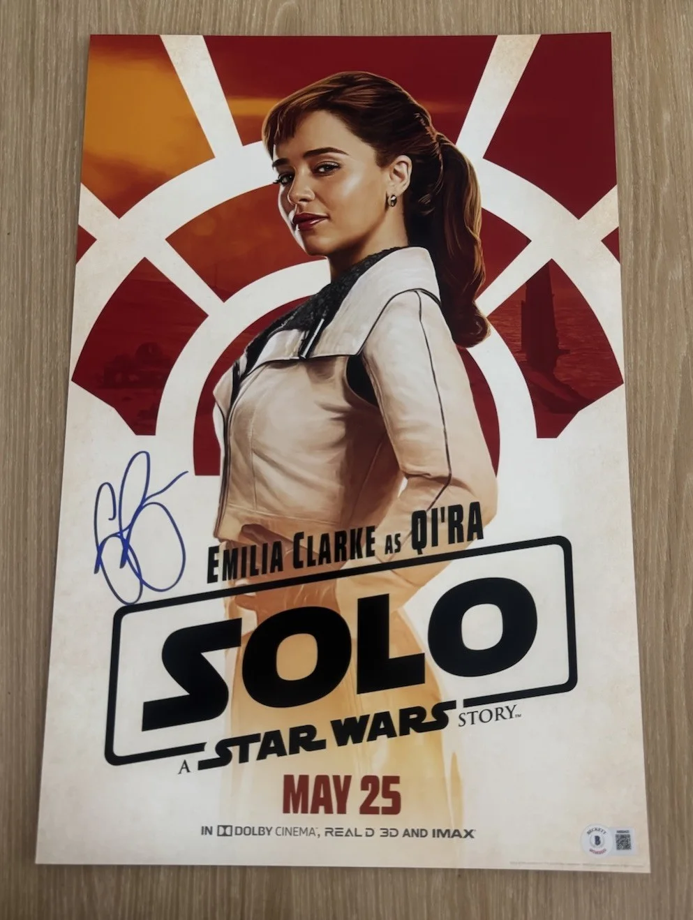 Emilia Clarke — EMILIA CLARKE SIGNED SOLO A STAR WARS STORY 12X18 PHOTO BECKETT BAS