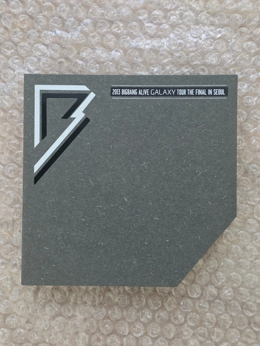 YG Promo Sticker 2012-2013 Galaxy tour Concert DVD Autographed Hand Signed, image 4