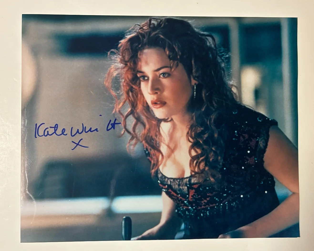 Kate Winslet — Kate Winslet Titanic Autograghed Signed 8 x 10 – Specialty Gift Co. COA 1990s