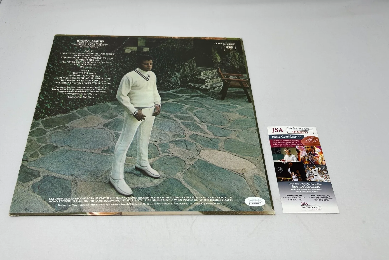 Johnny Mathis signed Love Theme From Romeo and Juliet Album JSA COA, изображение 2