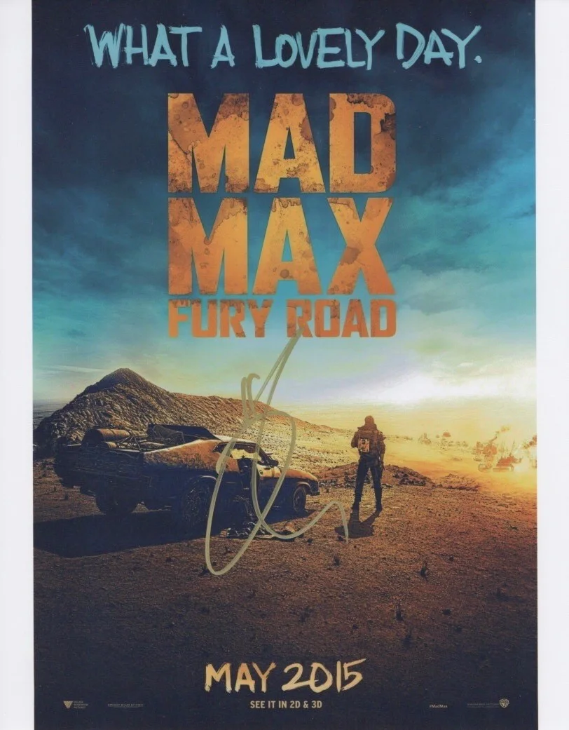 TOM HARDY — TOM HARDY FROM THE 2015 FILM MAD MAX FURY ROAD SIGNED 11 X 14 COLOR PHOTO