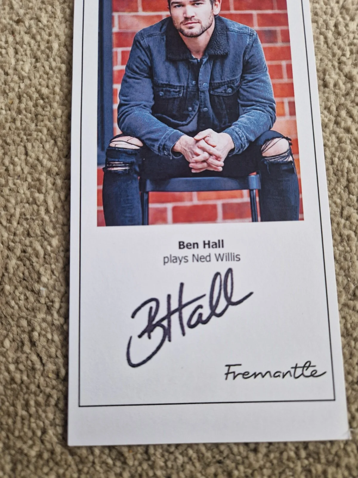 BEN HALL AS NED WILLIS SIGNED 2022 NEIGHBOURS CAST FAN CARD (FINAL CAST), image 2
