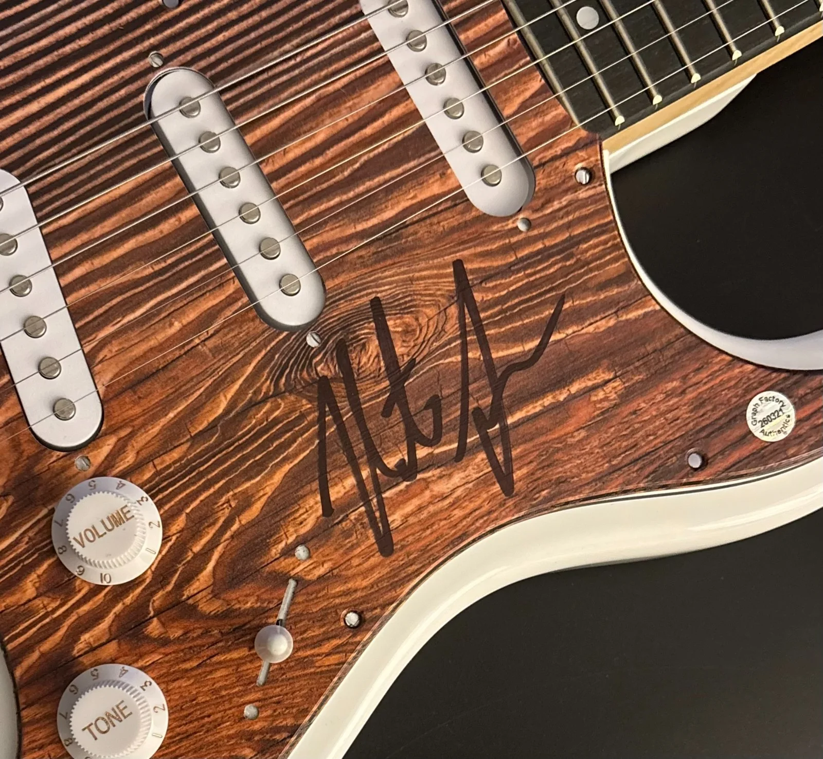 GFA Whiskey On You Country Star * NATE SMITH * Signed Electric Guitar COA, изображение 5