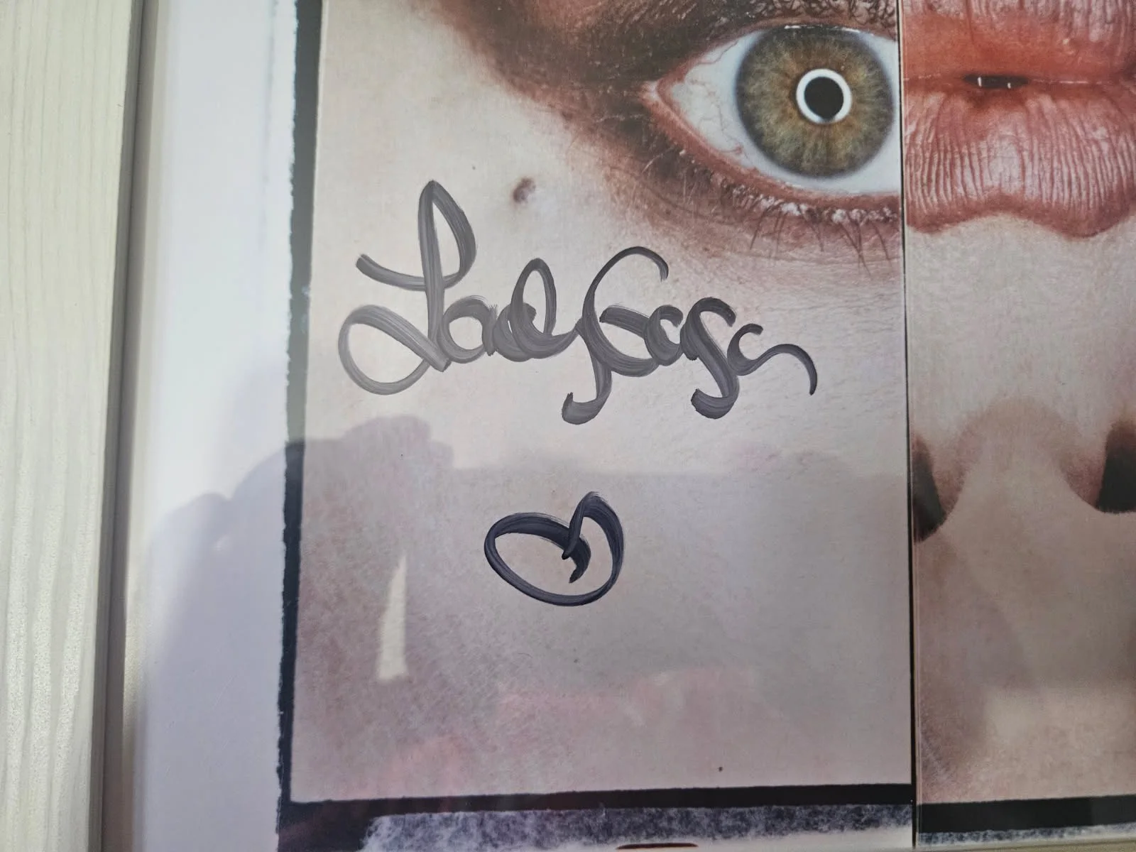 Lady GAGA — LADY GAGA autographed 12x12 framed photo JSA Certified, изображение 2