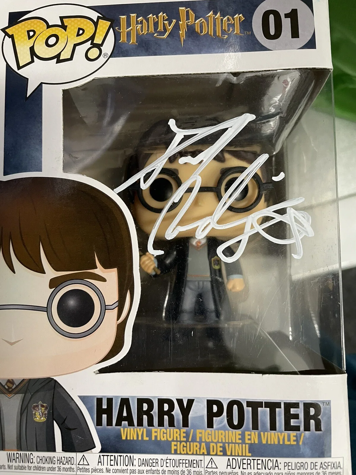 Daniel Radcliffe — CERTIFIED FULL SIGNATURE Daniel Radcliffe Signed Funko Pop Harry Potter Broadway, изображение 2