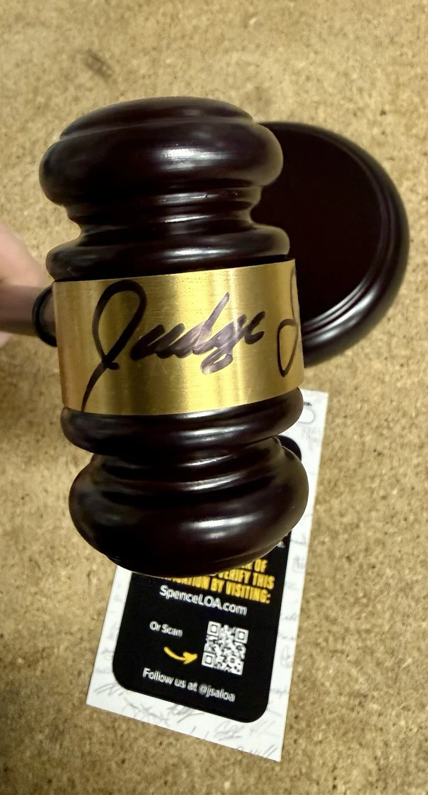 Judge Judy Sheindlin — ⚖️ Judge Judy Sheindlin Signed Courtroom Gavel Autograph With JSA COA, image 3