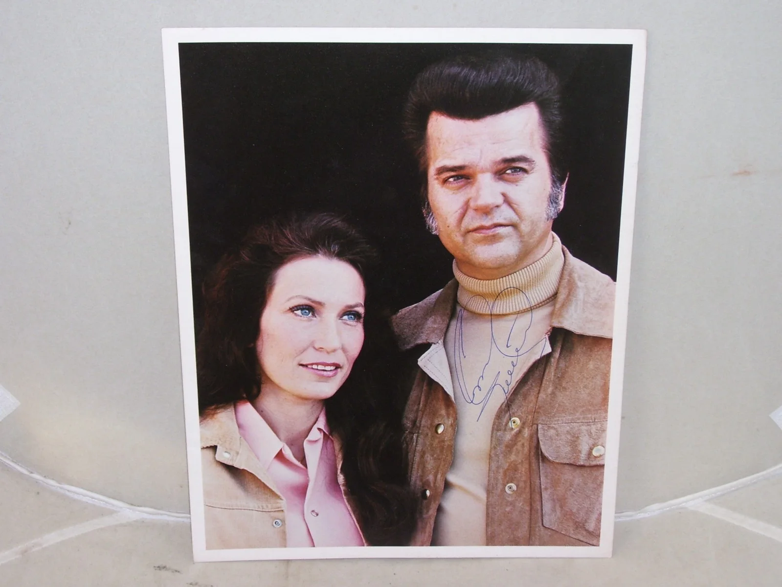 Vintage Conway Twitty Autographed Signed Photo w/ Loretta Lynn & Concert Program, image 2