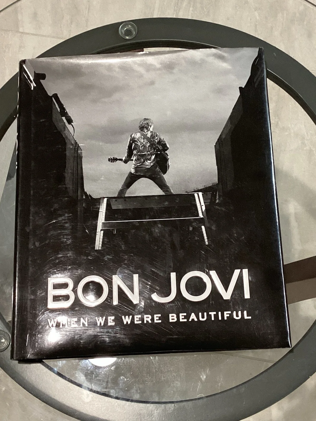 David Bryan, Jon Bon Jovi, Richie Sambora, Tico Torres — JON BON JOVI BAND SIGNED AUTOGRAPH "WHEN WE WERE BEAUTIFUL" Richie Sambora VG, изображение 3