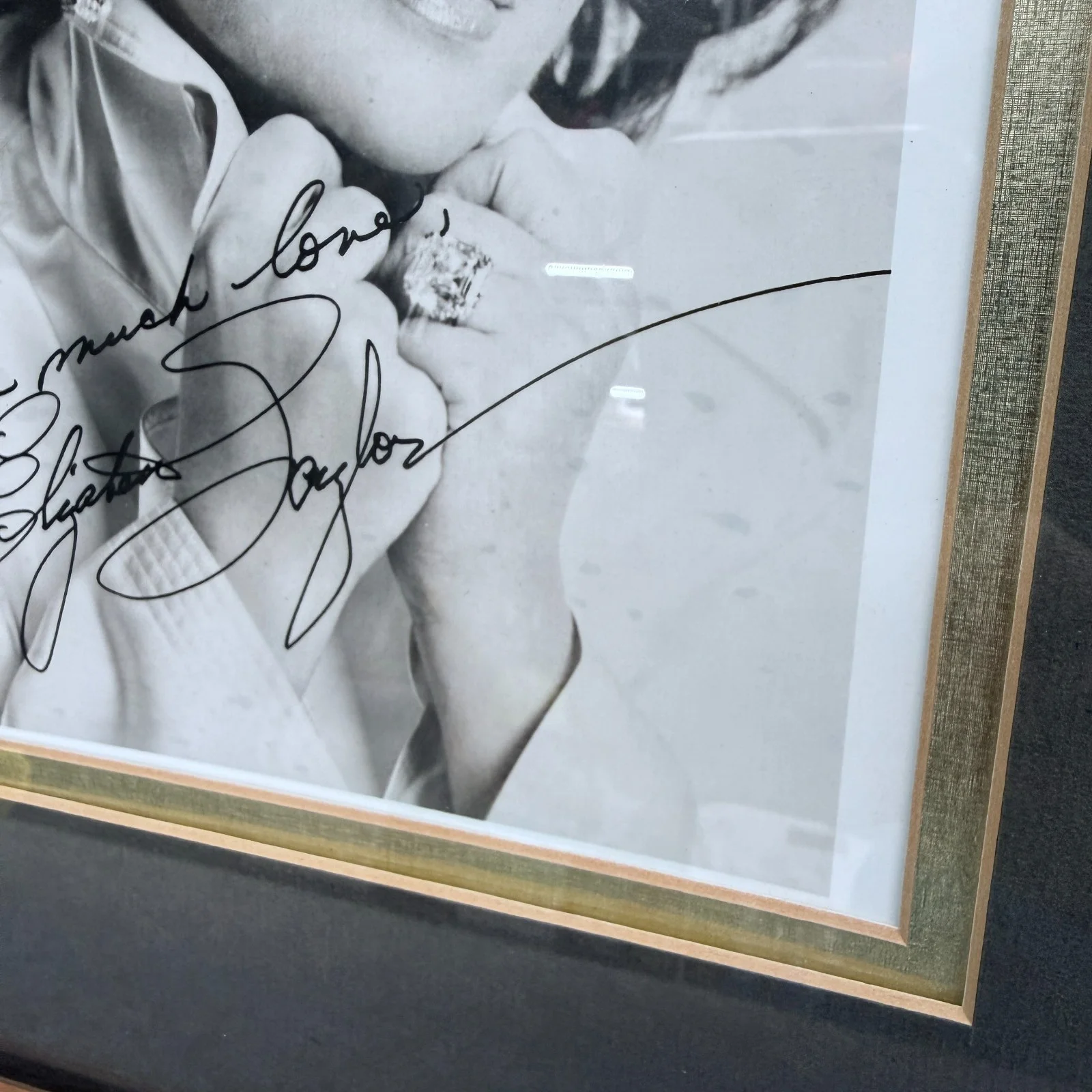 Elizabeth Taylor — Elizabeth Taylor Autographed Signed Photo B&W 8"x10" Bruce Weber 1991 Pre-Print, image 4