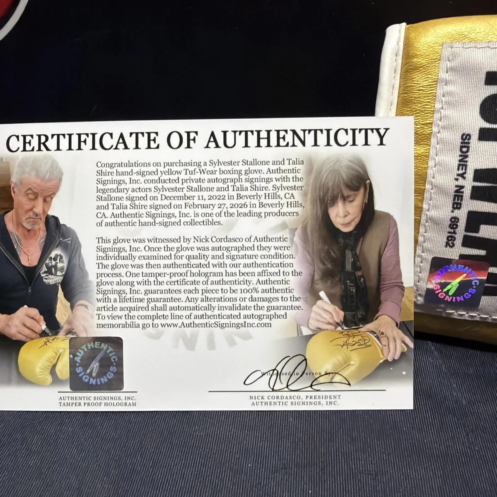 Sylvester Stallone, Talia Shire — Sylvester Stallone & Talia Shire Autographed ROCKY Tuf-Wear Glove ASI Proof, изображение 4