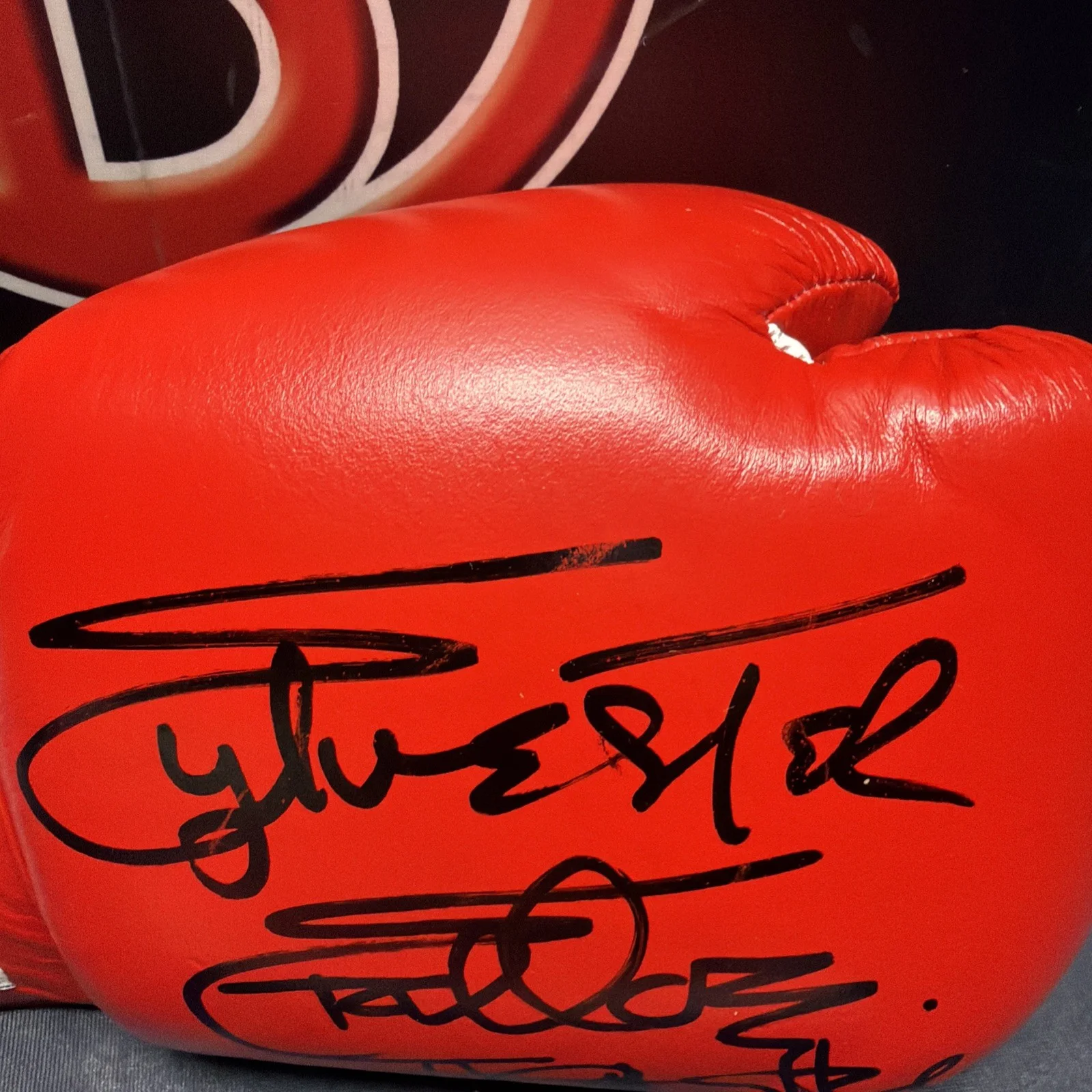 Sylvester Stallone, Talia Shire — Sylvester Stallone & Talia Shire Autographed ROCKY Tuf-Wear Glove ASI Proof, изображение 2