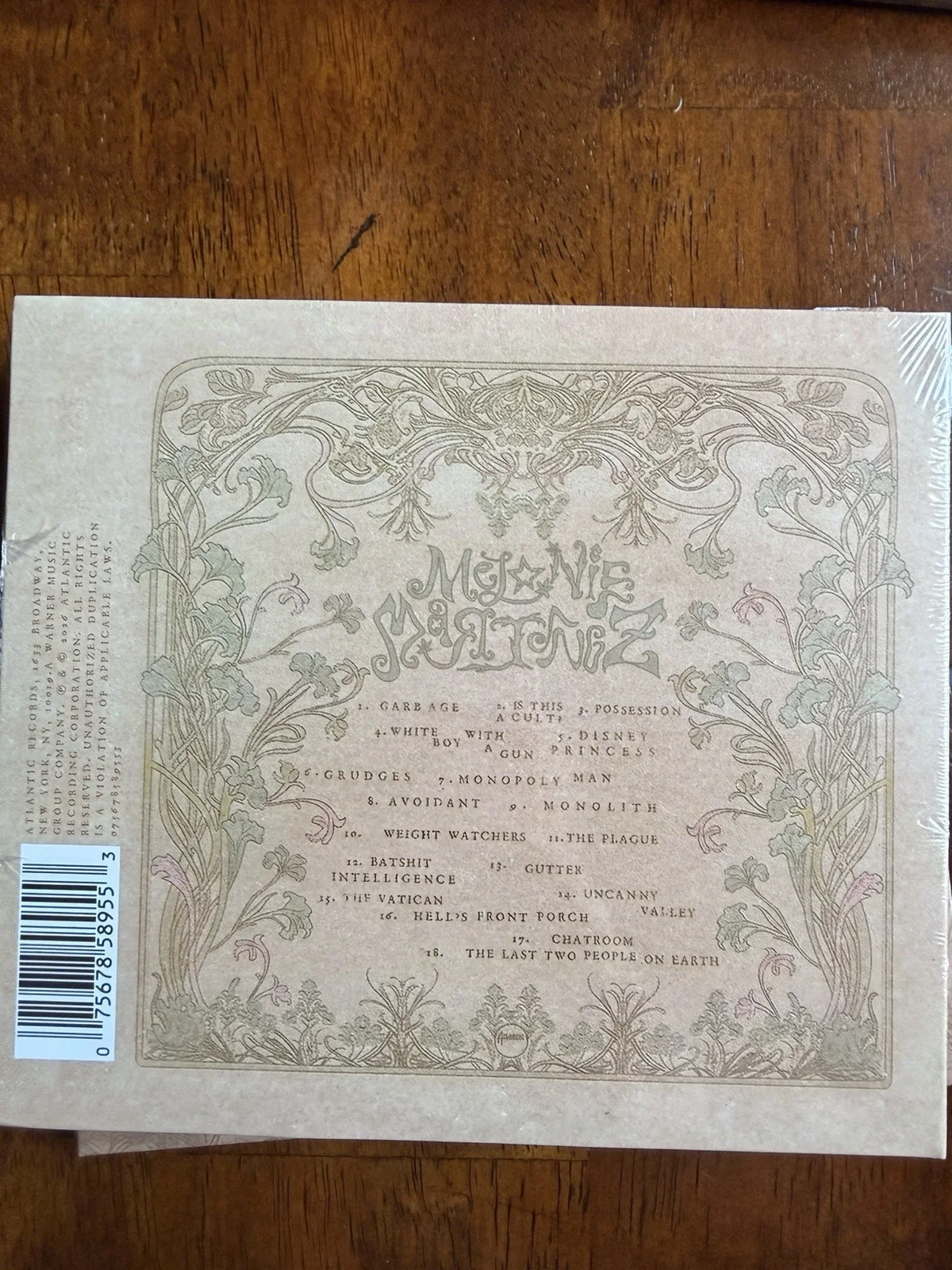 MELANIE MARTINEZ HAND SIGNED AUTOGRAPHED Art Card + Hades CD New Sealed In Hand, изображение 2