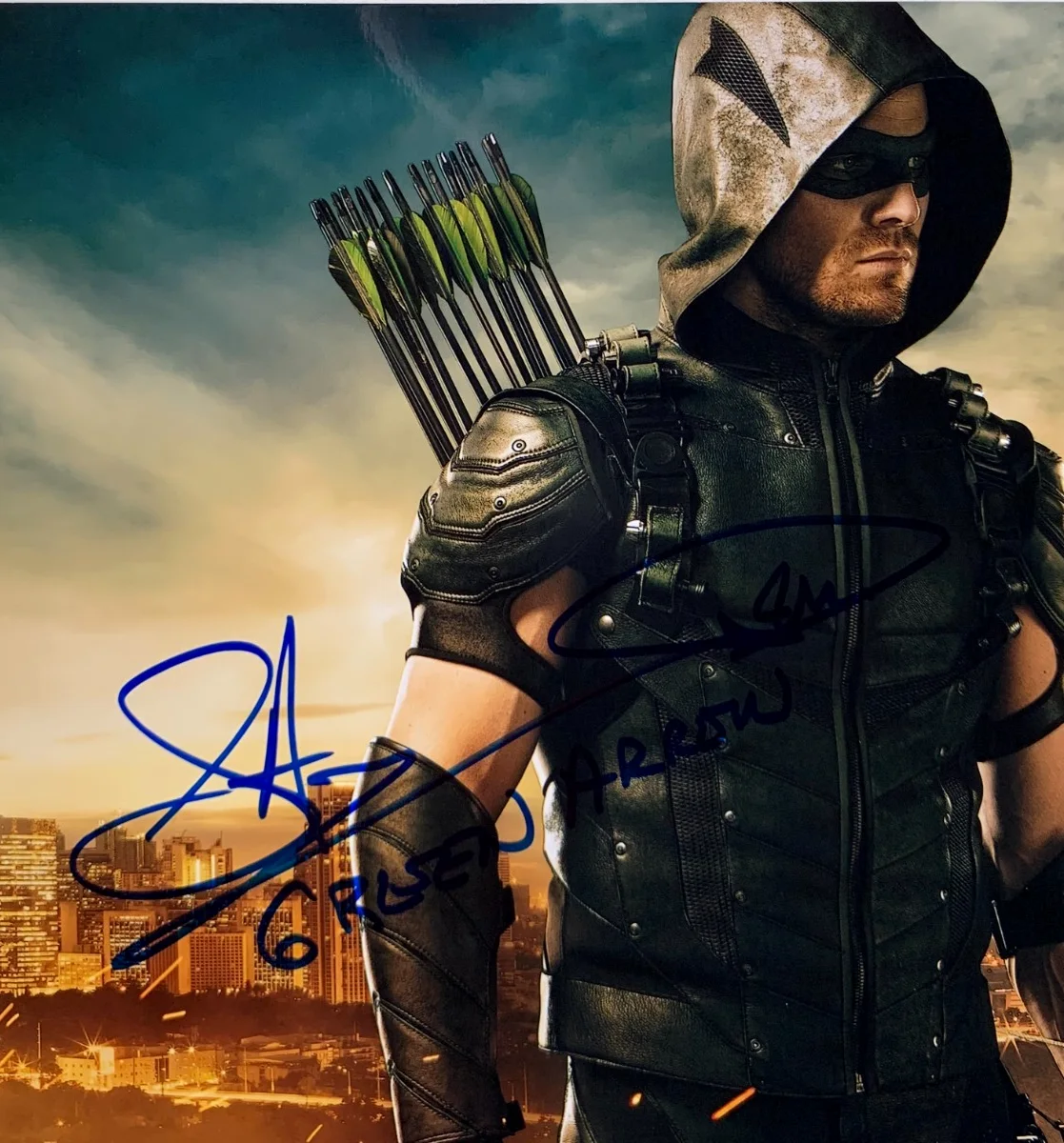 Stephen Amell — STEPHEN AMELL "Green Arrow" signed photo, with COA, 8x10, image 2
