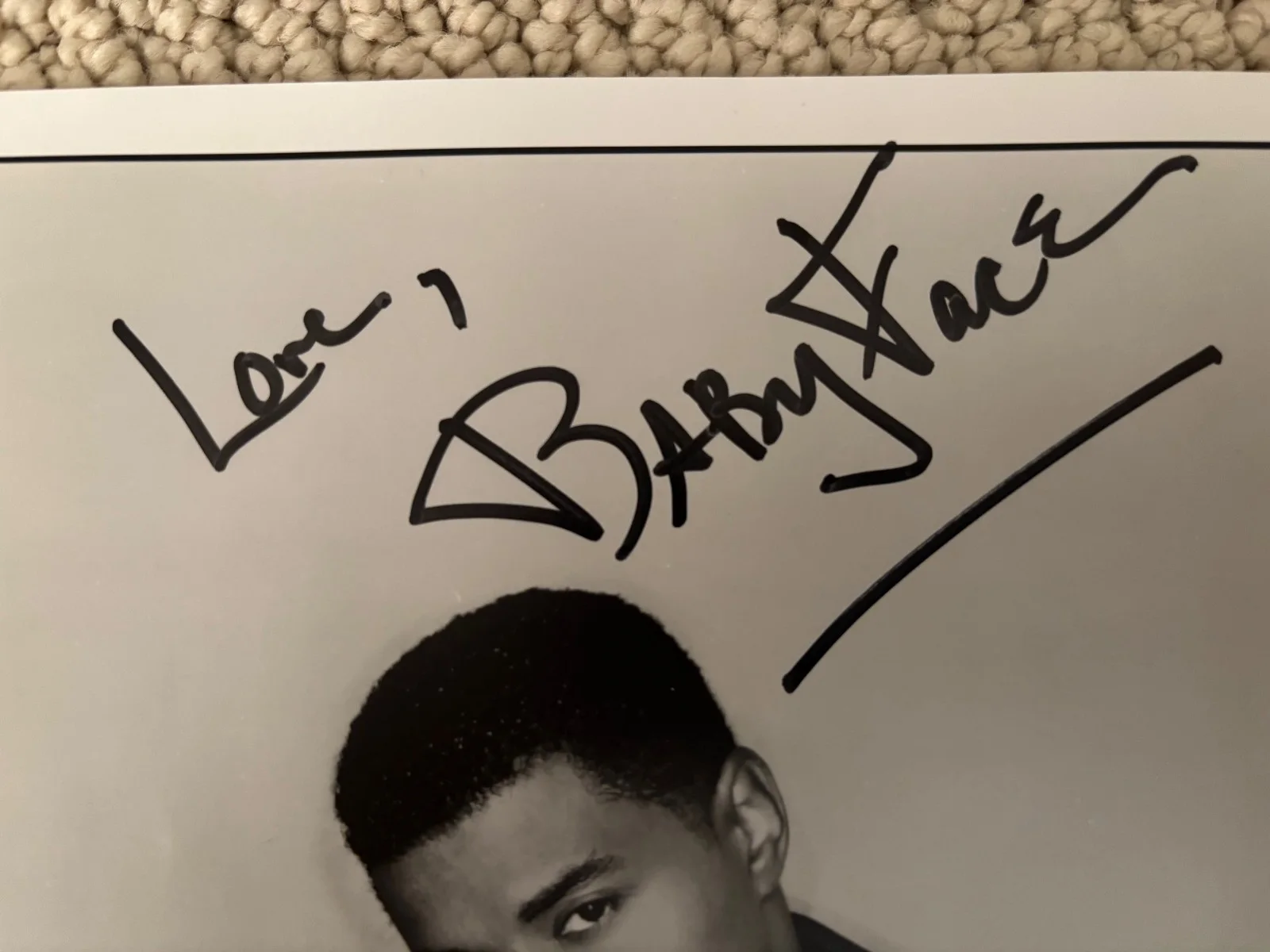 Babyface – Signed (8” x 10”) Autographed black and white photo, image 2