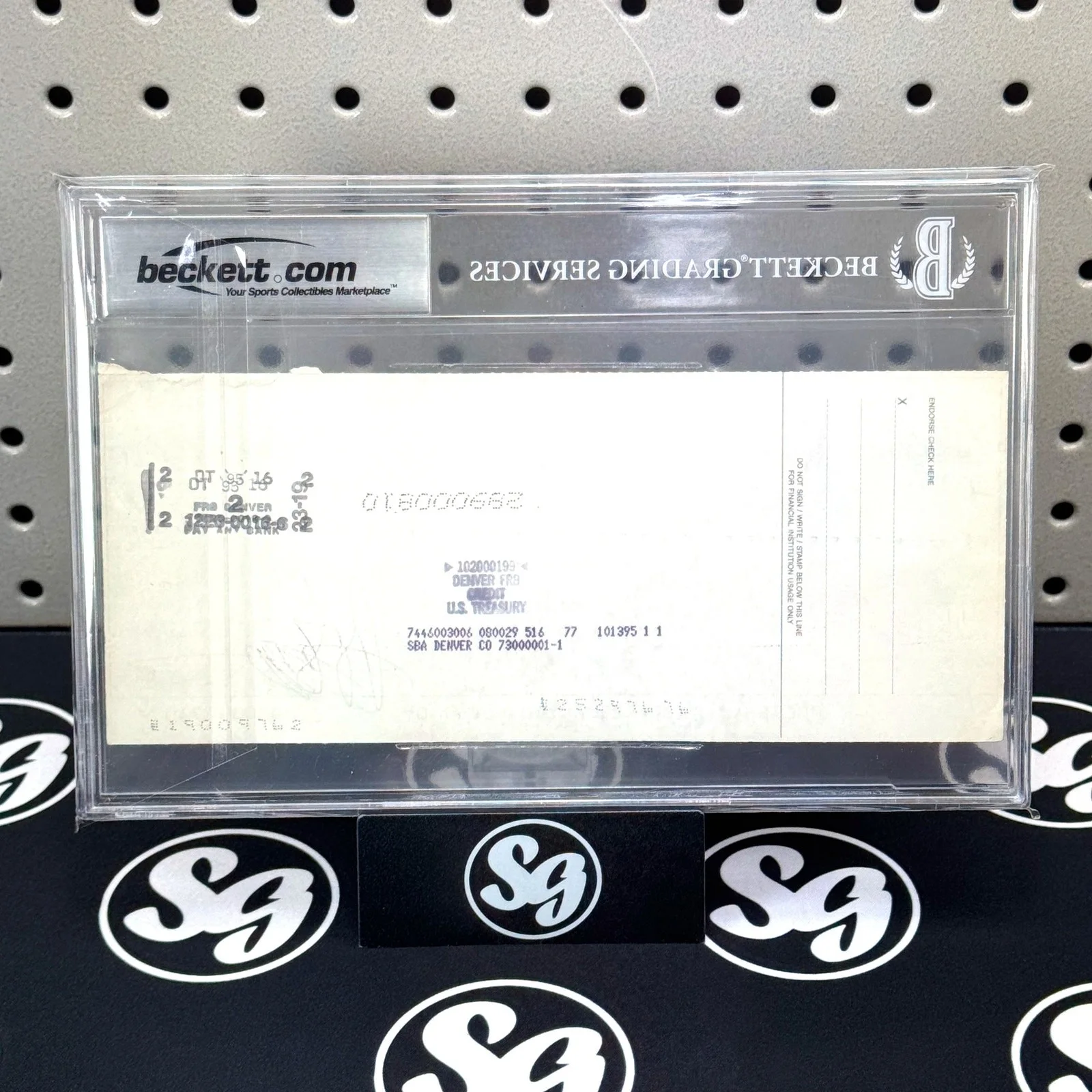 George Clooney — GEORGE CLOONEY Signed 1995 Personal Bank Check Beckett Slab BAS Autograph Auto, image 2