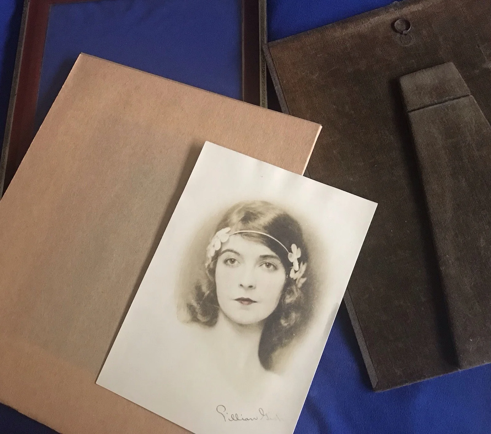 Lillian Gish — LILLIAN GISH AUTOGRAPHED 5 X 7 SEPIA PHOTO 1920s, image 5