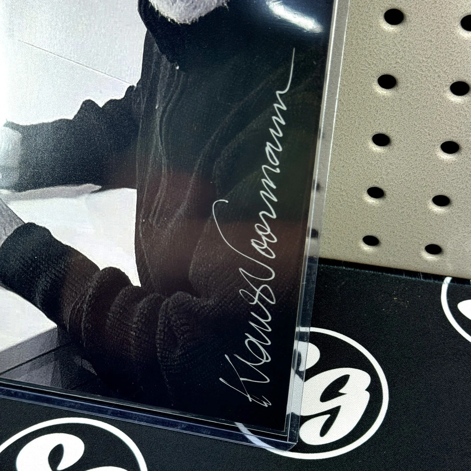 KLAUS VOORMANN Signed 8x10 Photograph BAS Cert Authentic Auto Beckett Autograph, image 2