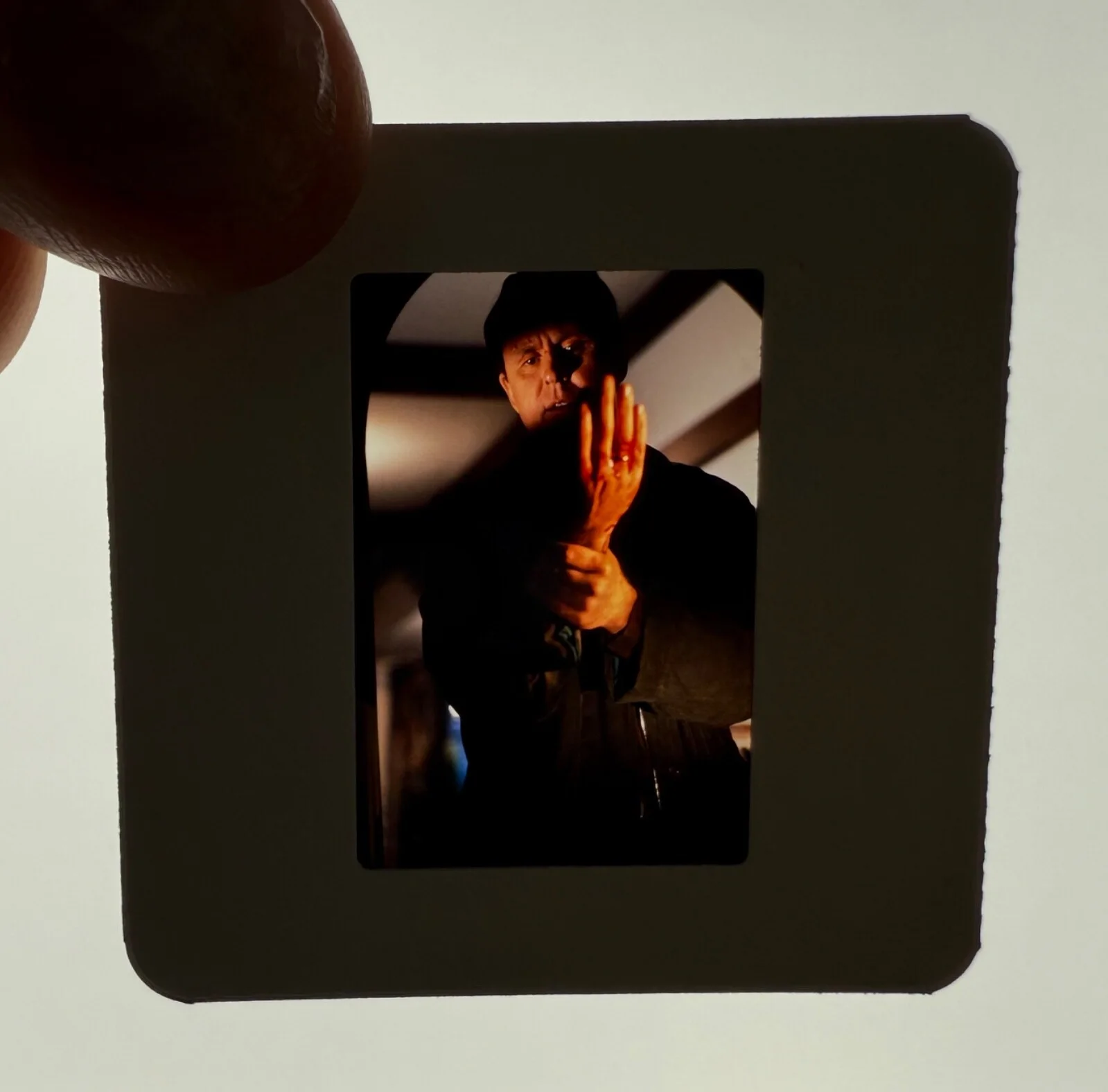 RARE 1992 Raising Cain Mounted Film Cell (John Lithgow) Colour, изображение 2