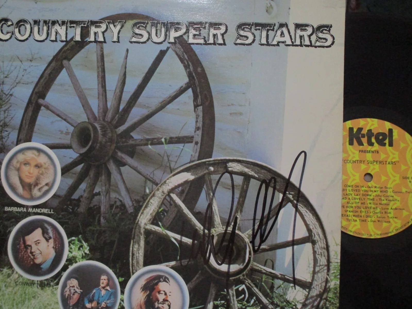 SIGNED WILLIE NELSON ALBUM (K-TEL, COUNTRY SUPER STARS, 1976)!!, image 3