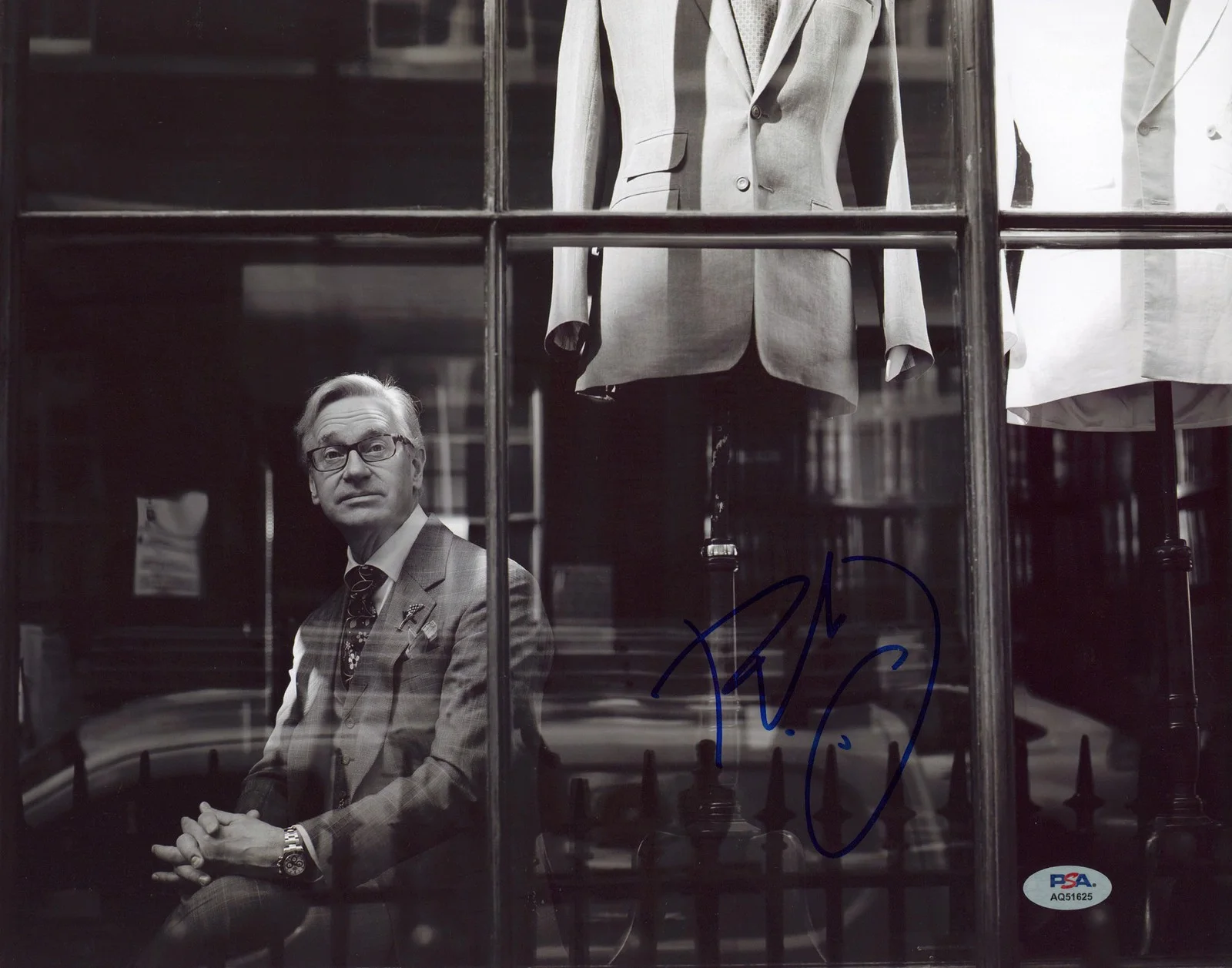 Paul Feig — Paul Feig Bridesmaids Authentic Signed 11x14 Horizontal Photo PSA/DNA #AQ51625