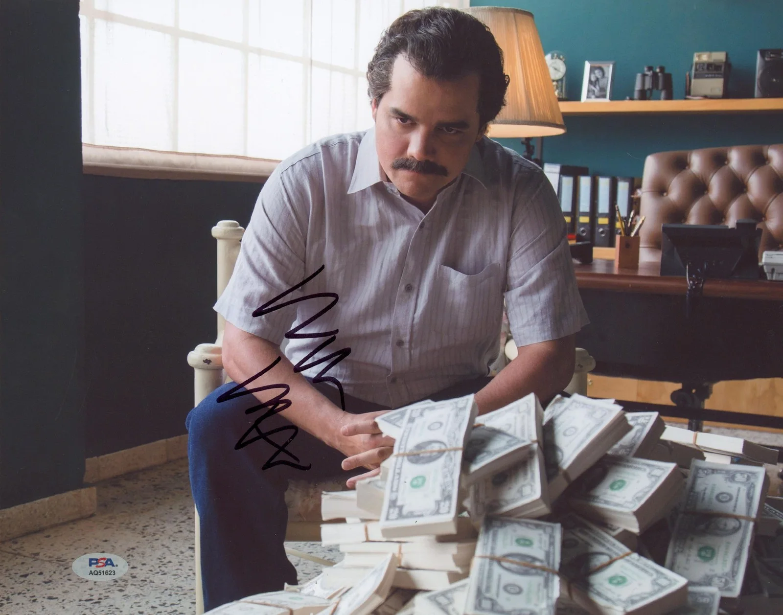 Wagner Moura — Wagner Moura NARCOS Authentic Signed 11x14 Horizontal Photo PSA/DNA #AQ51623