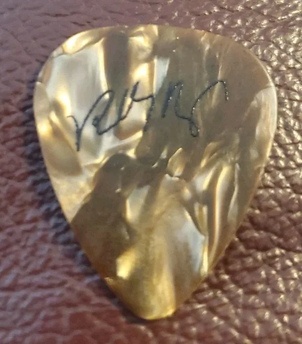 (((THE DOORS))) Very Rare Multi Color Guitar Pick Signed, image 2
