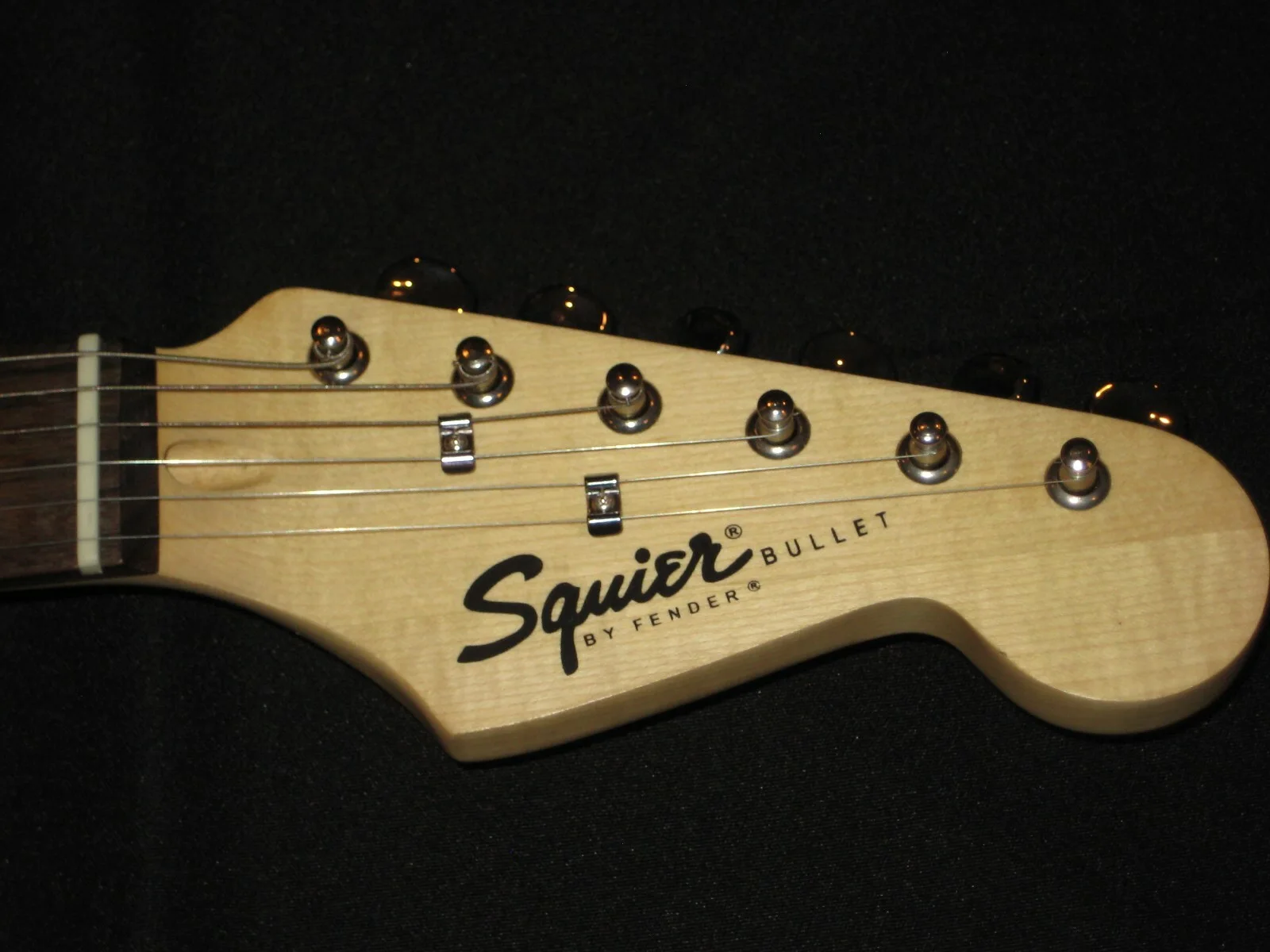 ROGER WATERS (Pink Floyd) Signed Squier Bullet by Fender GUITAR w/ Beckett LOA, изображение 4