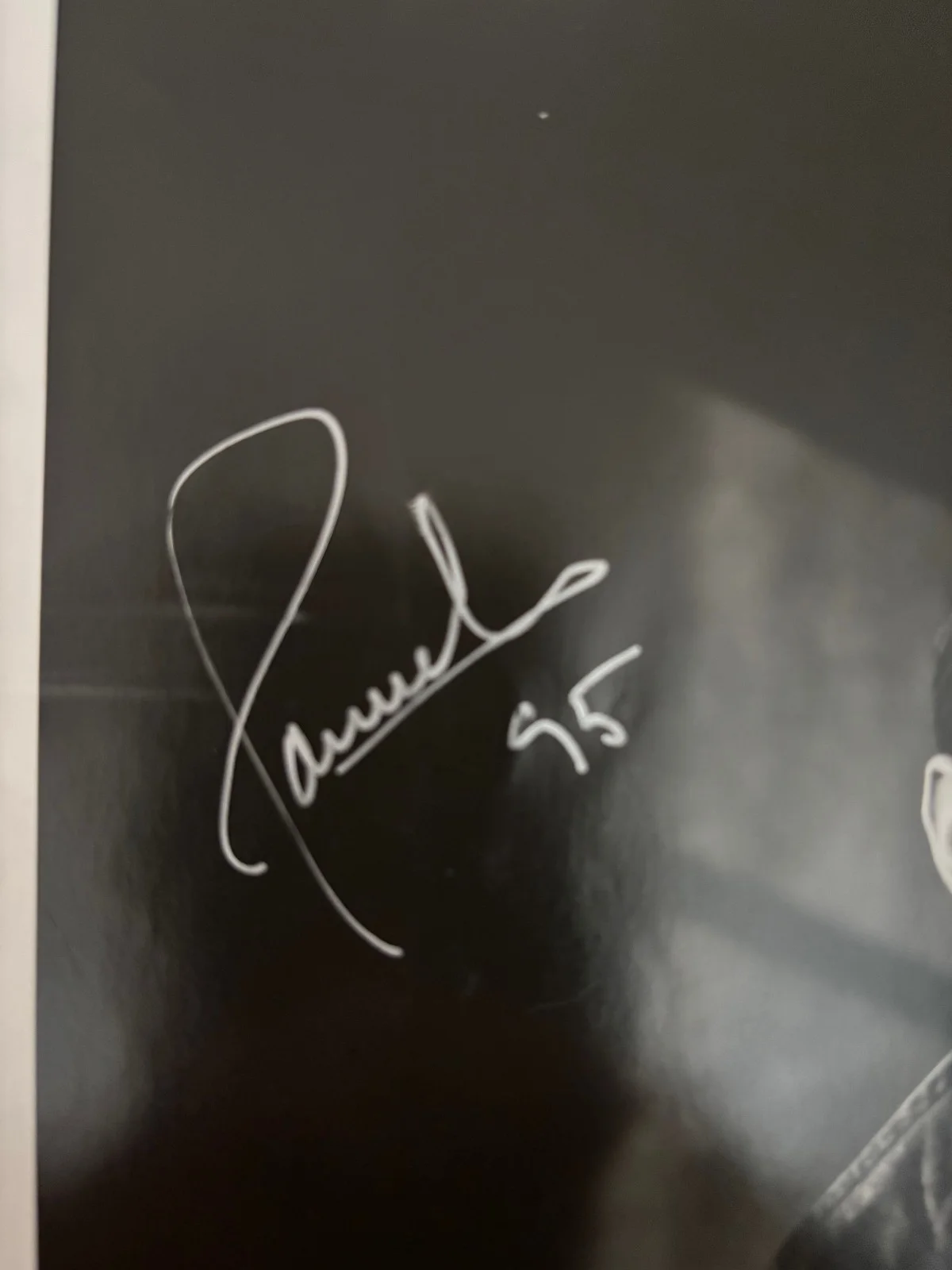 Paul Anka – Signed 8” x 10” black and white Autographed Photo, изображение 2