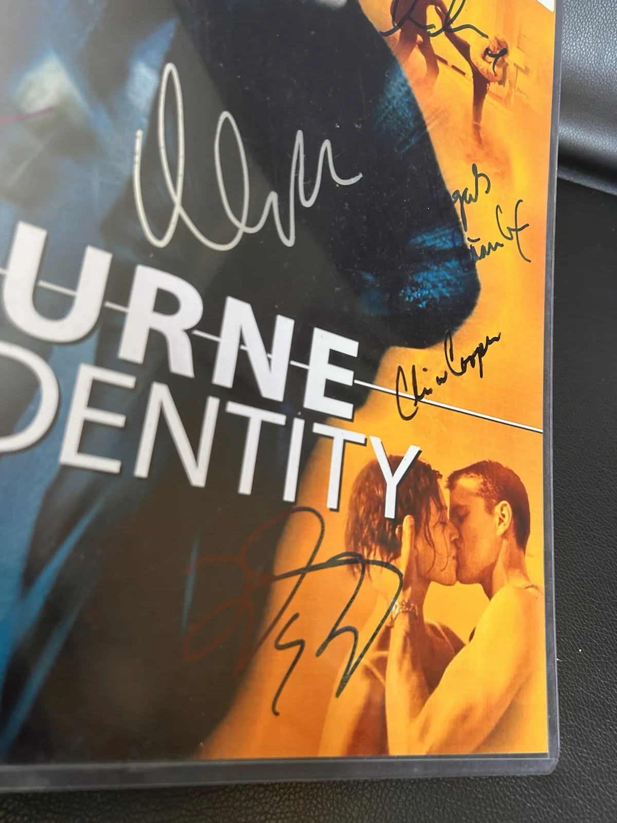 The Bourne Identity Movie Autographed Cast Signed 11”x 14” Poster, изображение 2