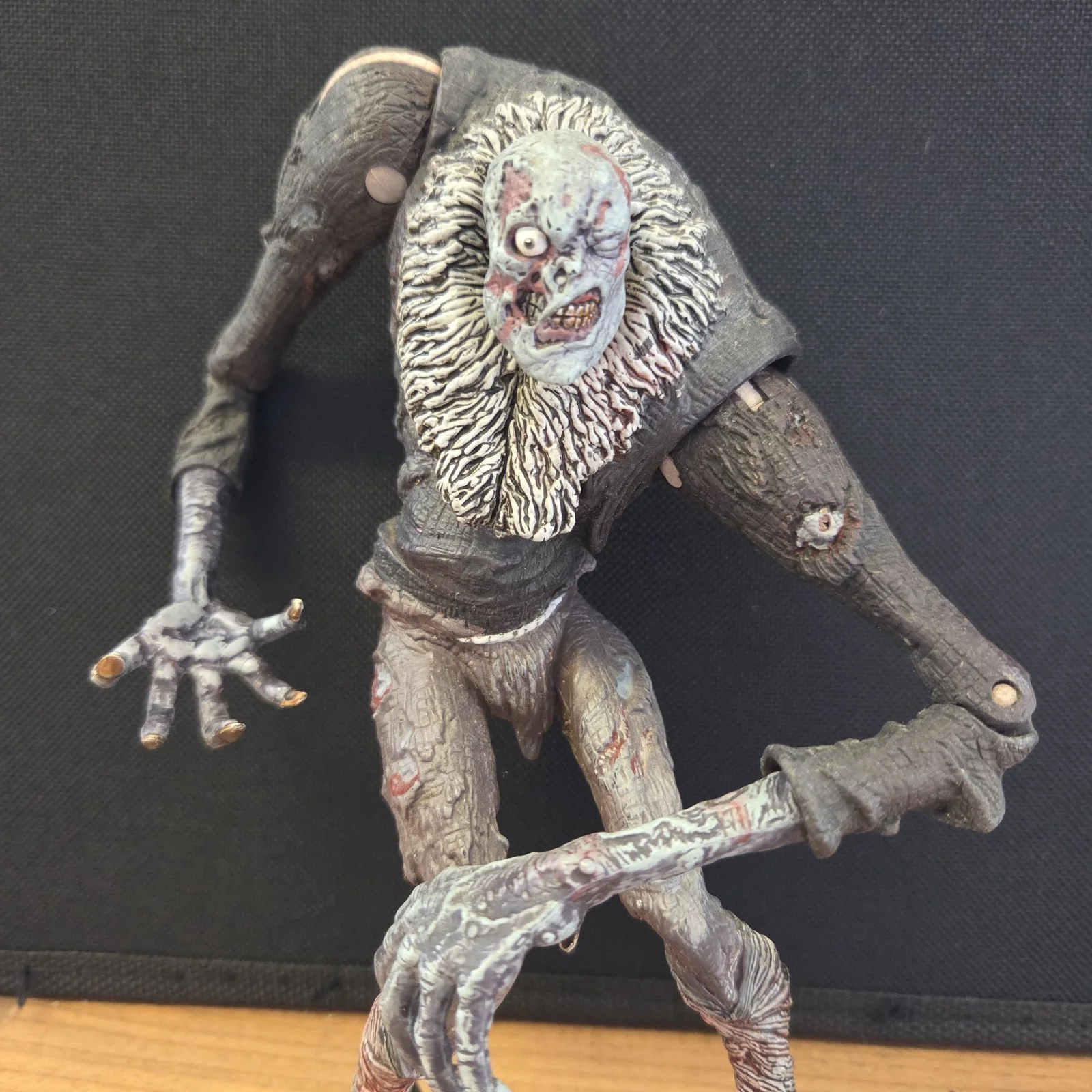 Mezco Silent Screamers Reel Masters Edison's Frankenstein 1910 Action Figure, изображение 2