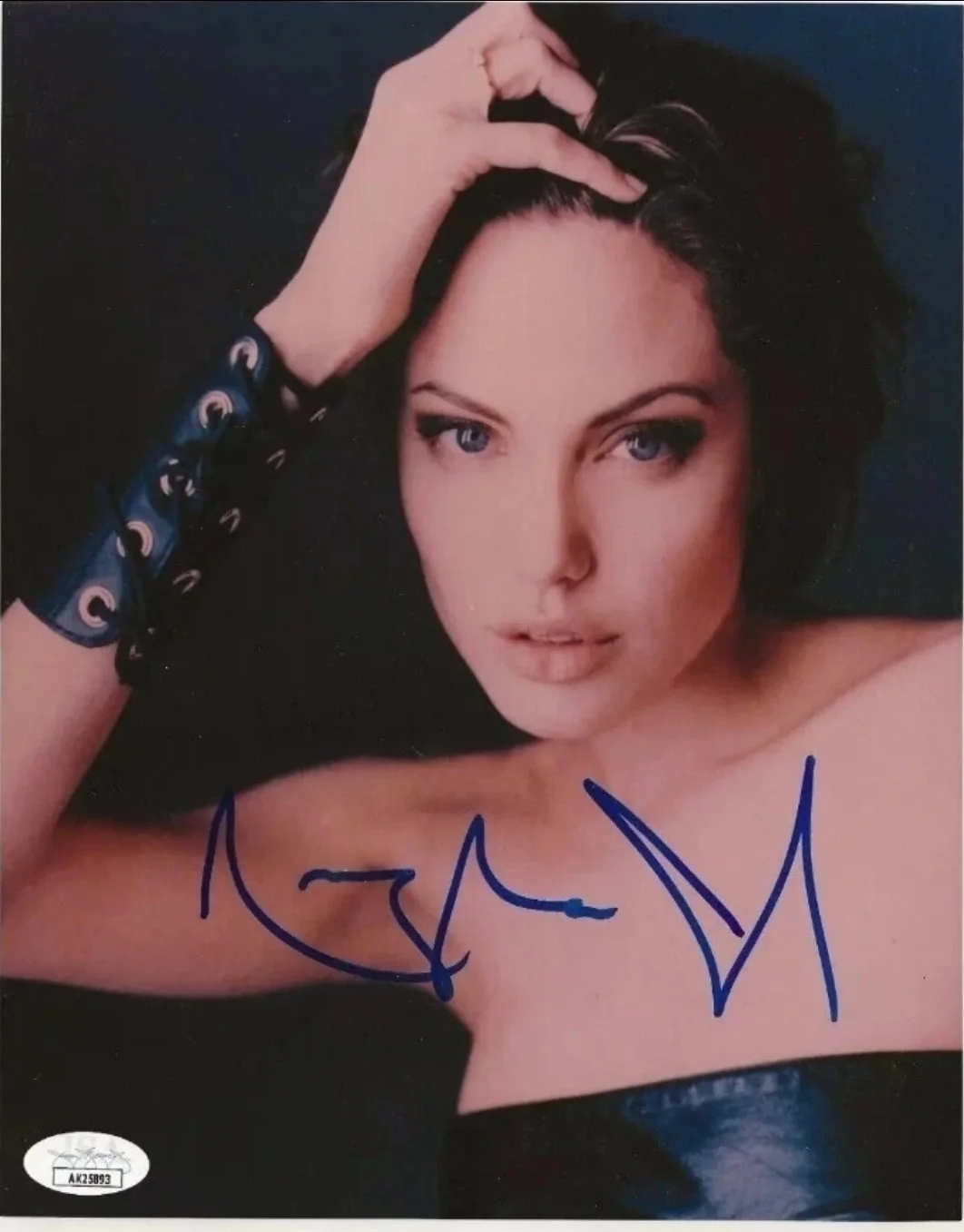 Angelina Jolie — Angelina Jolie Autographed 8x10 Photo JSA Authenticated Movie Original