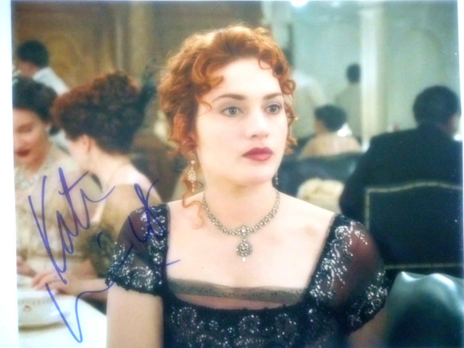Kate Winslet — Kate Winslet Autographed Titanic (Rose) Young 8x10 Photo COA & #d Holo