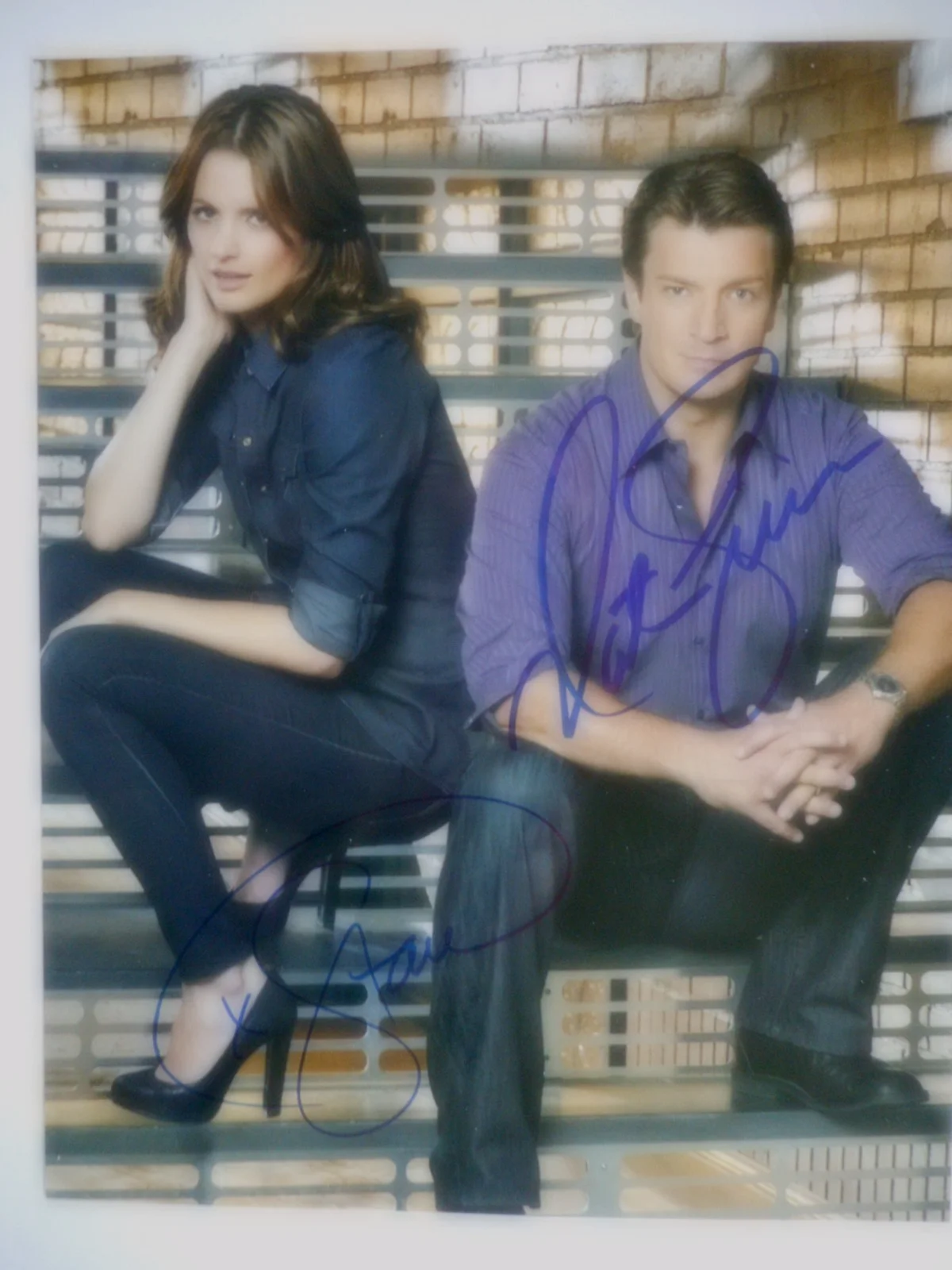 Stana Katic, Nathan Fillion — Nathan Fillion & Stana Katic signed Castle Tv Hit 8x10 Photo W/ COA & #d Holo, изображение 2