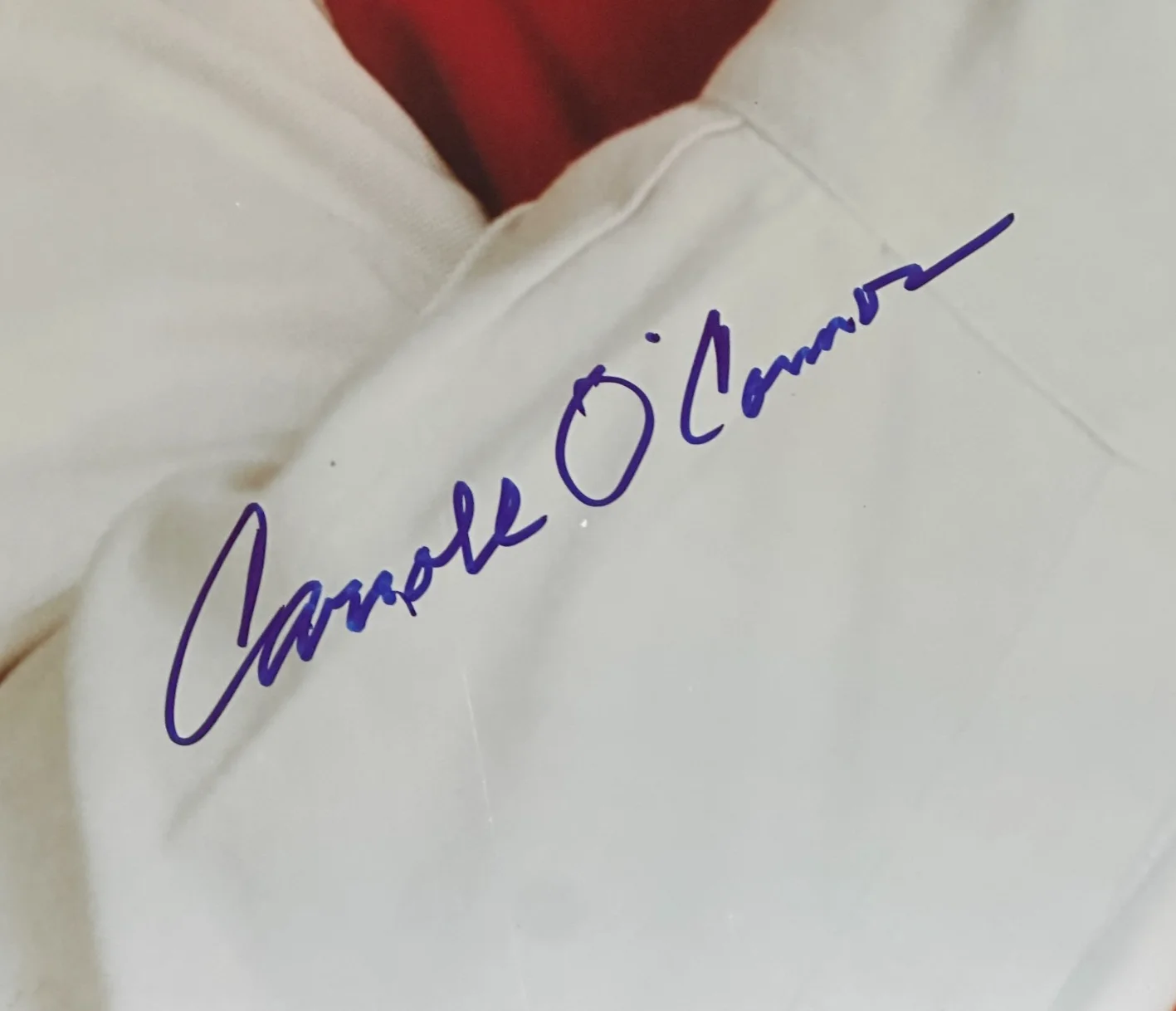 CARROLL O'CONNOR — CARROLL O'CONNOR Signed ARCHIE BUNKER 16x20 PHOTO Beckett Authenticated (BAS), image 2