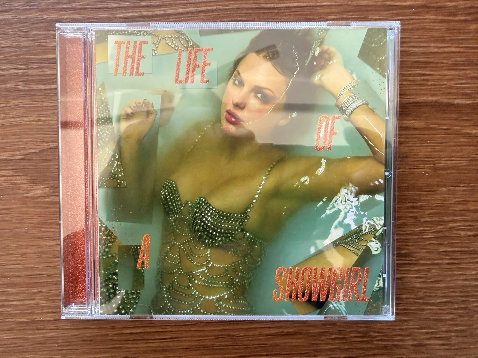 Taylor Swift Signed The Life of a Showgirl CD Insert JSA COA CE19737 iHeartRadio, изображение 4