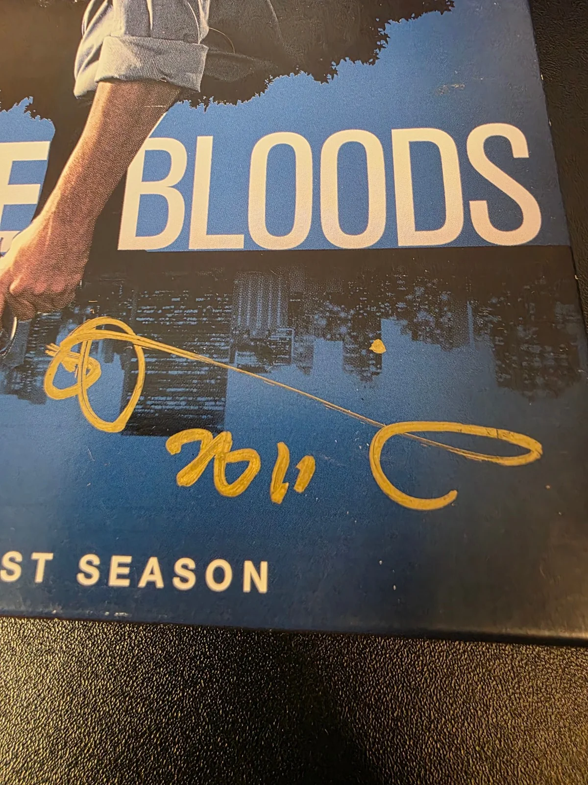Blue Bloods: Season 1 DVD 6 Disc DONNIE WAHLBERG SIGNATURE AUTOGRAPH, изображение 2
